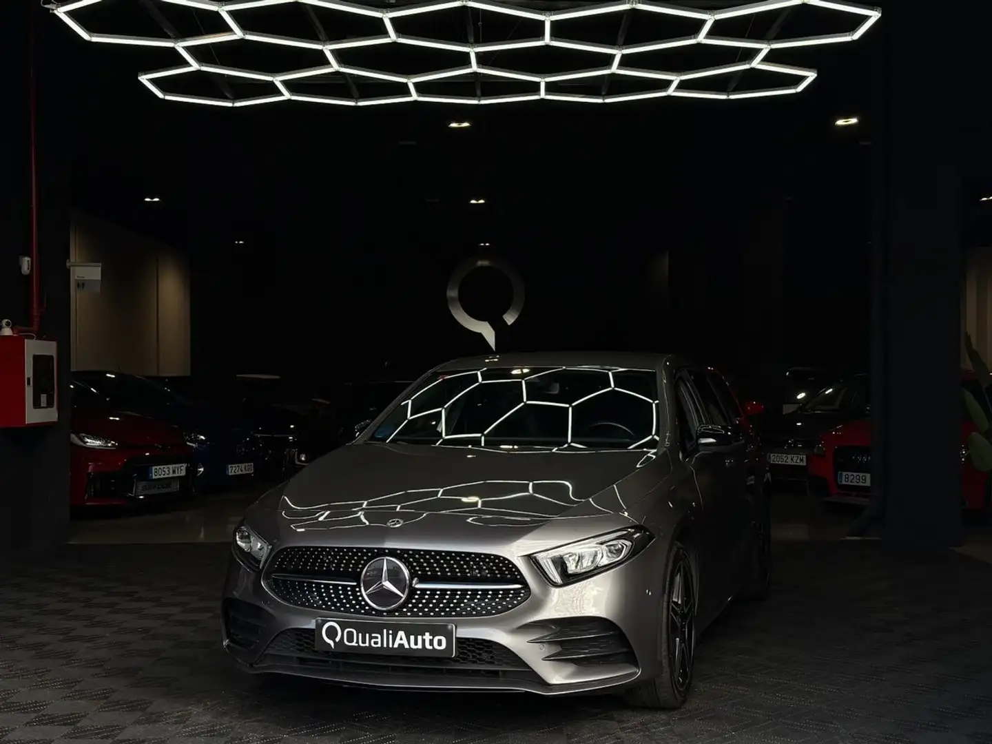 Mercedes-Benz A 250 e Gris - 1