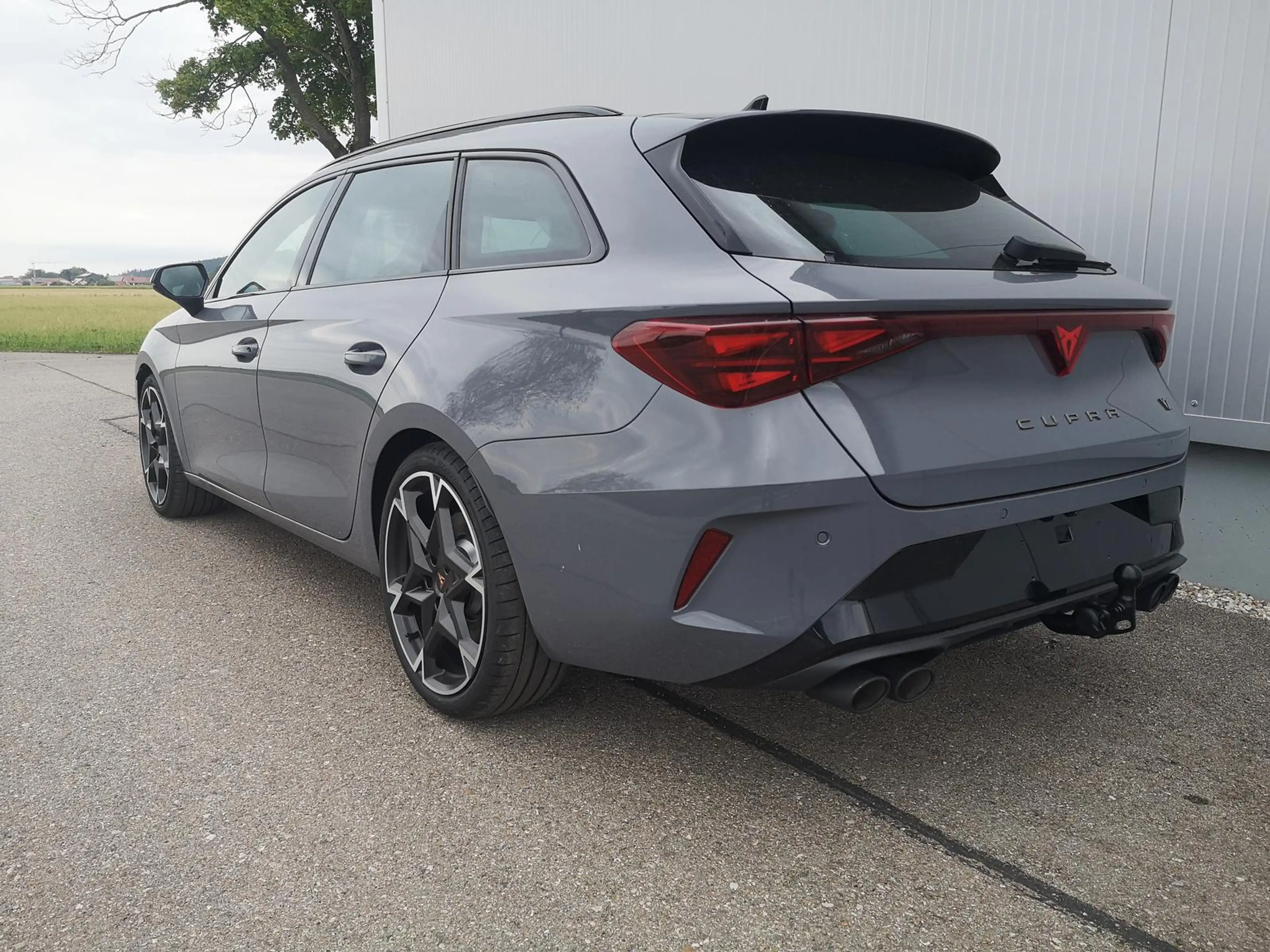 CUPRA Leon Kombi ST 2.0TSI ABT AHK ACC — photo 3