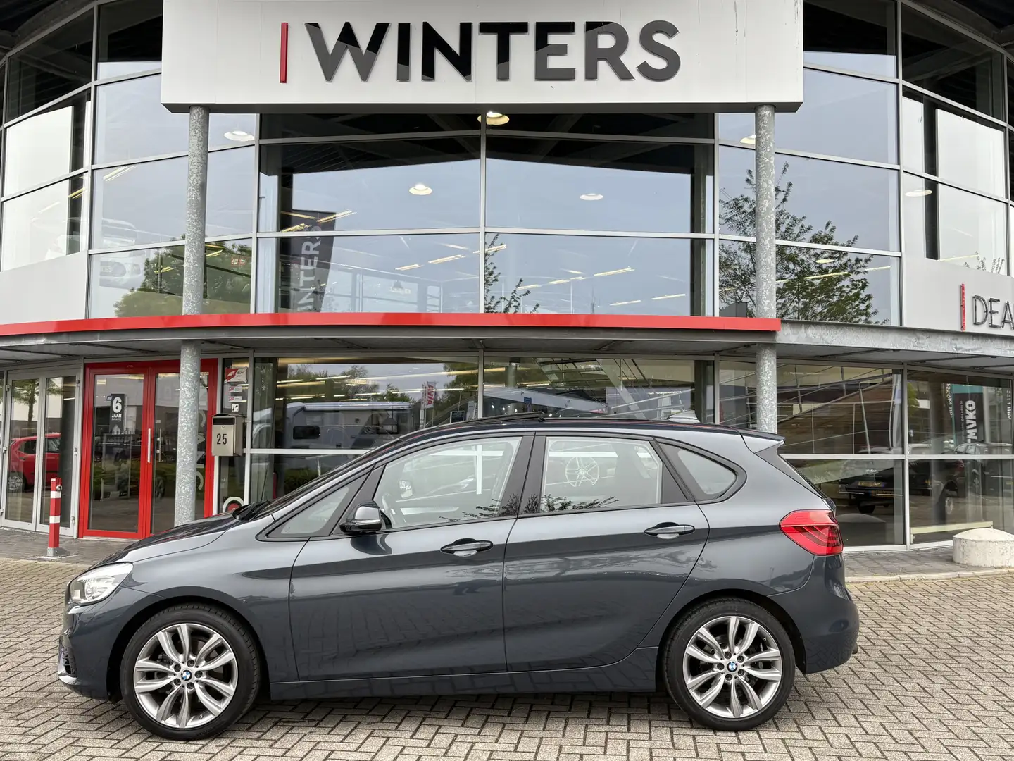 BMW 218 2-serie Active Tourer 218i Sport | Navi | Camera | Grijs - 2