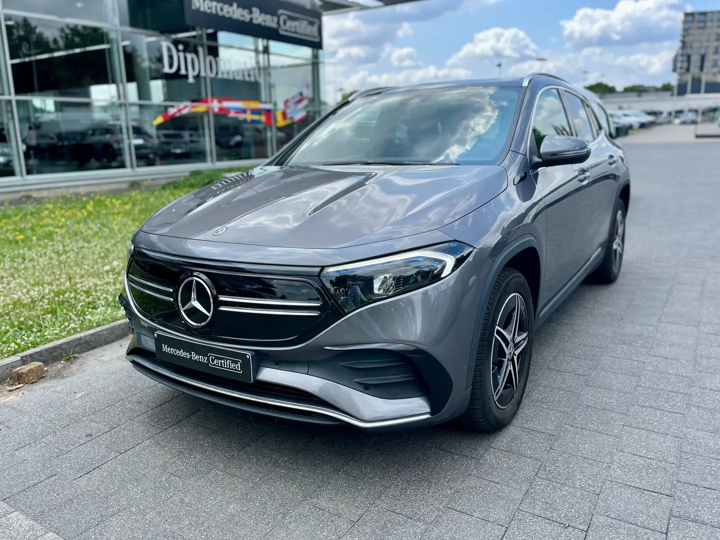 Mercedes-Benz EQA 66.5 kWh 250 Gris - 1