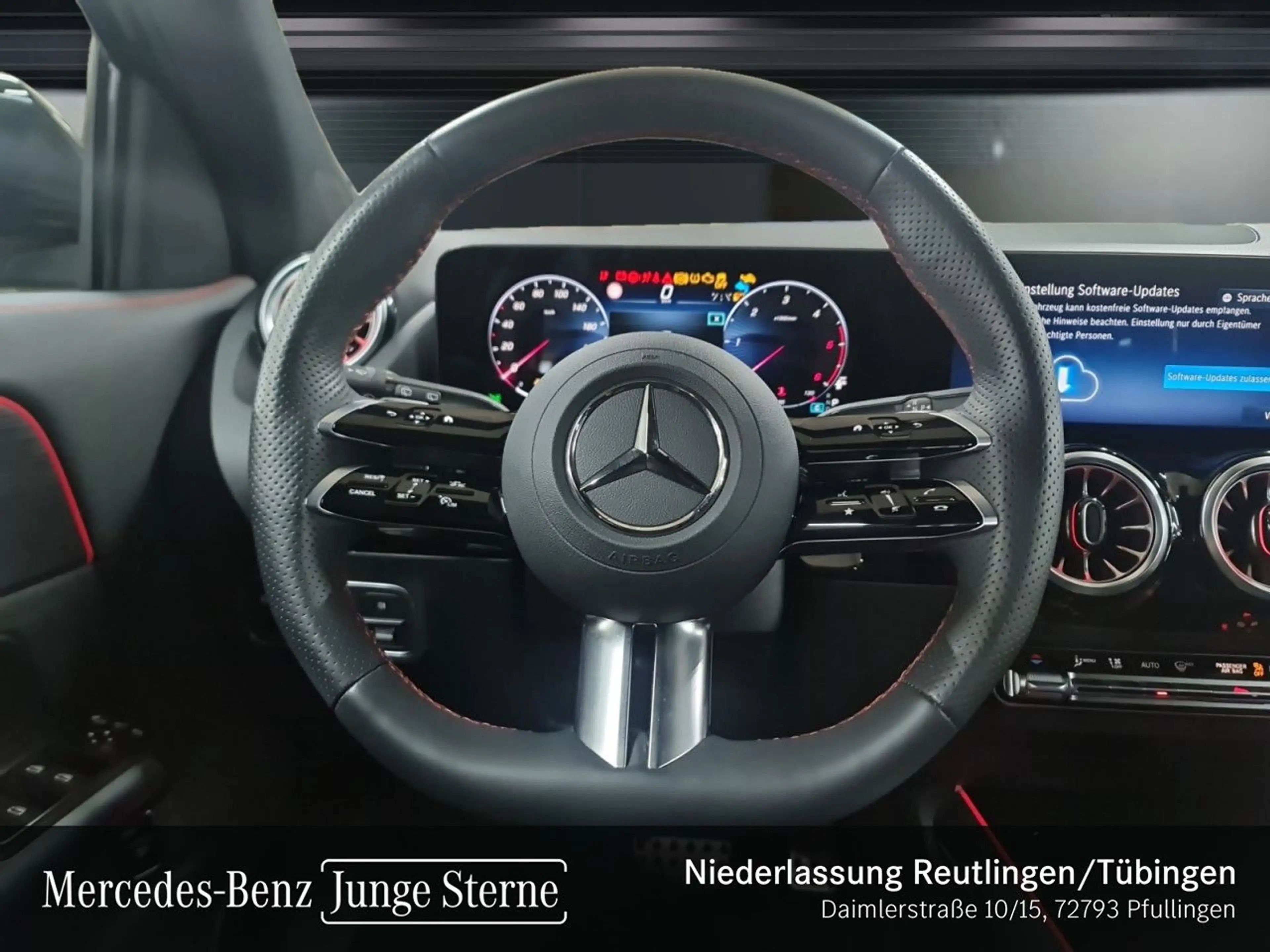 Mercedes-Benz GLA 200 d AMG+360°+AHK+MULTIBEAM+TOTW+KEYLESS+8G — photo 14