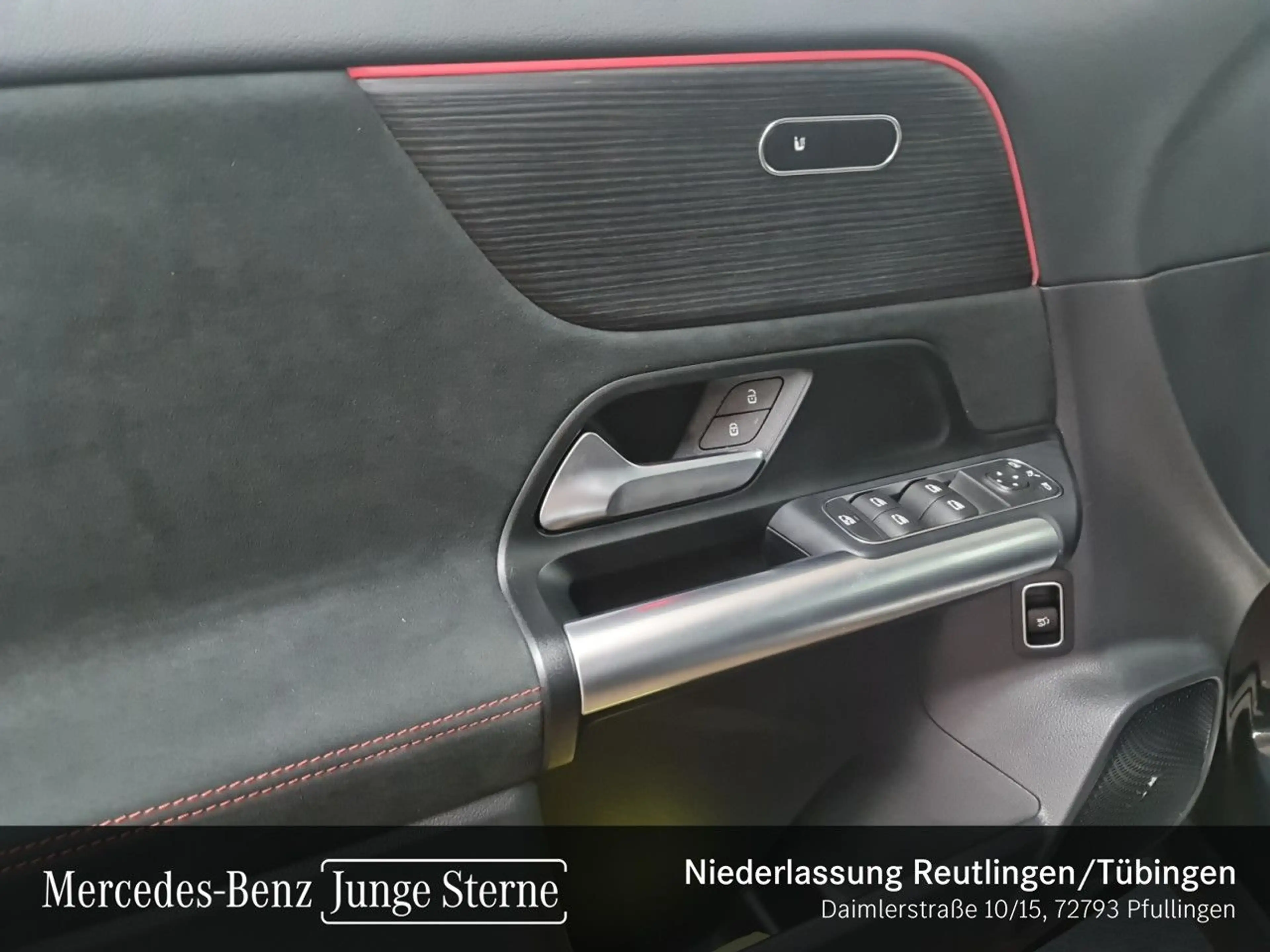 Mercedes-Benz GLA 200 d AMG+360°+AHK+MULTIBEAM+TOTW+KEYLESS+8G — photo 12