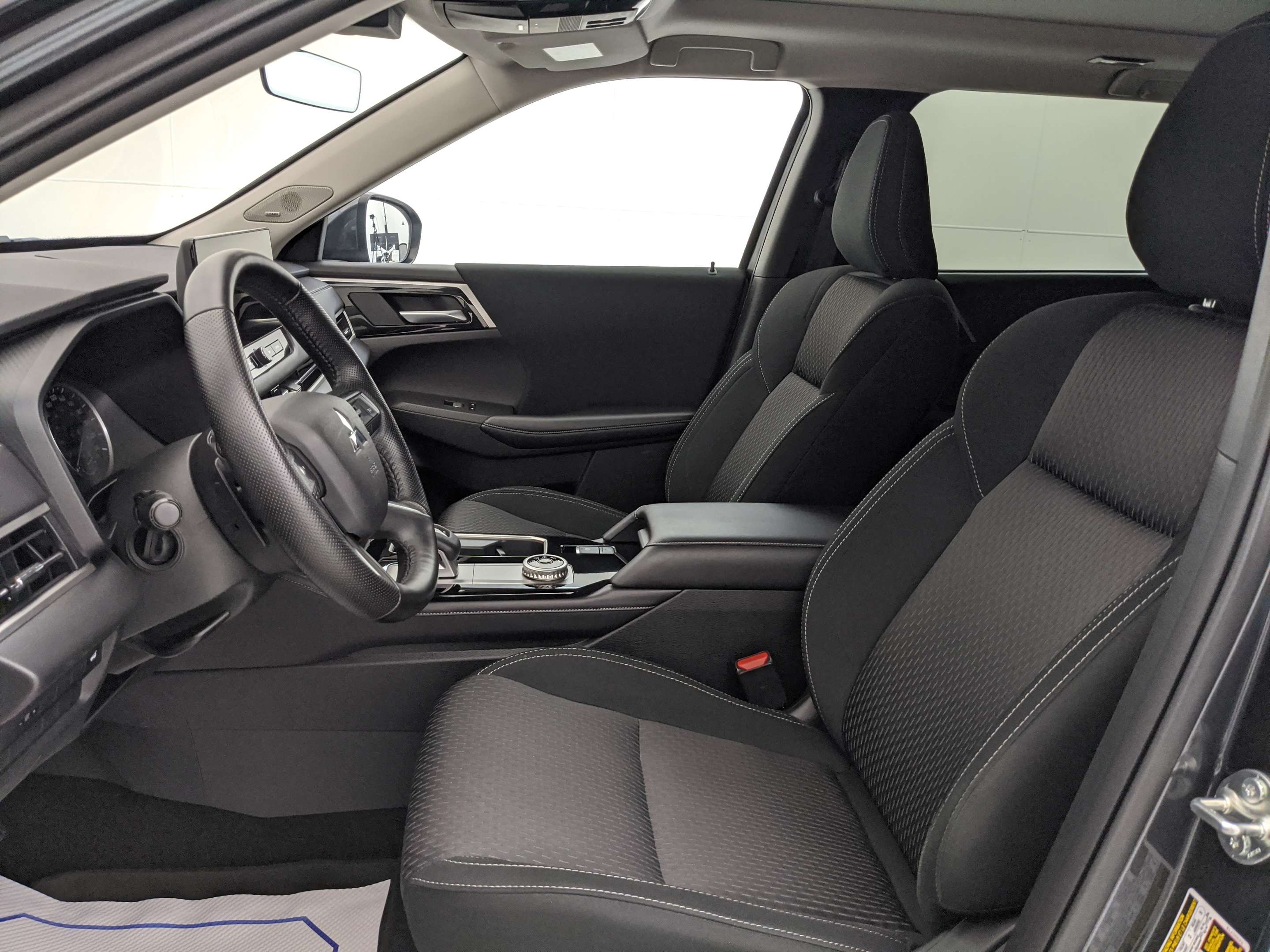 2025 Mitsubishi Outlander