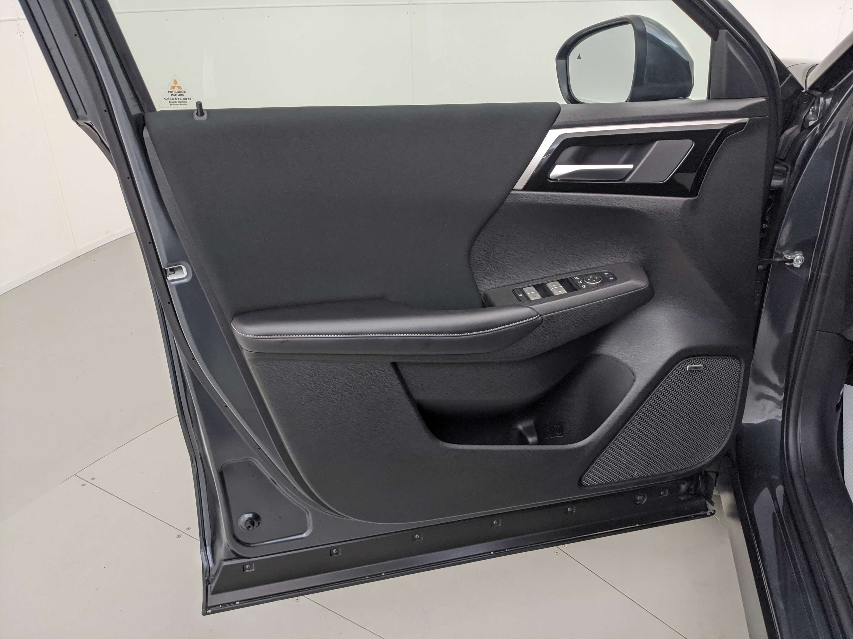 2025 Mitsubishi Outlander