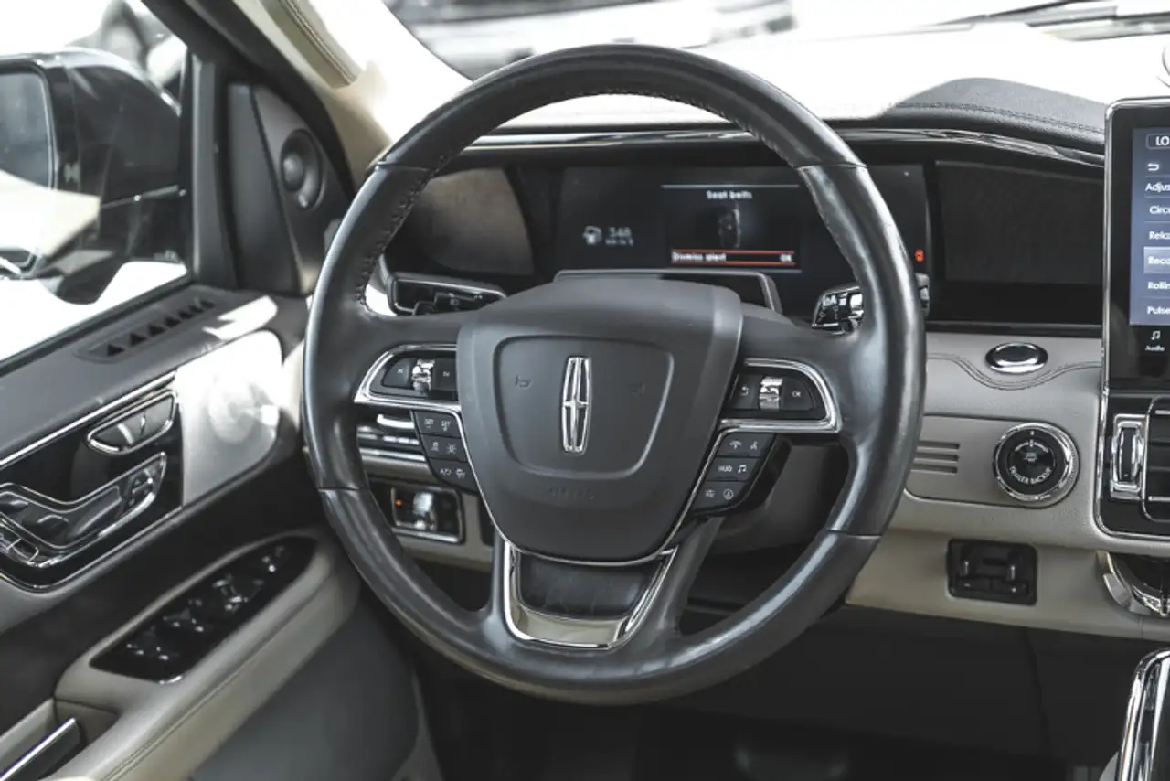 Lincoln Navigator снимка Lincoln Navigator