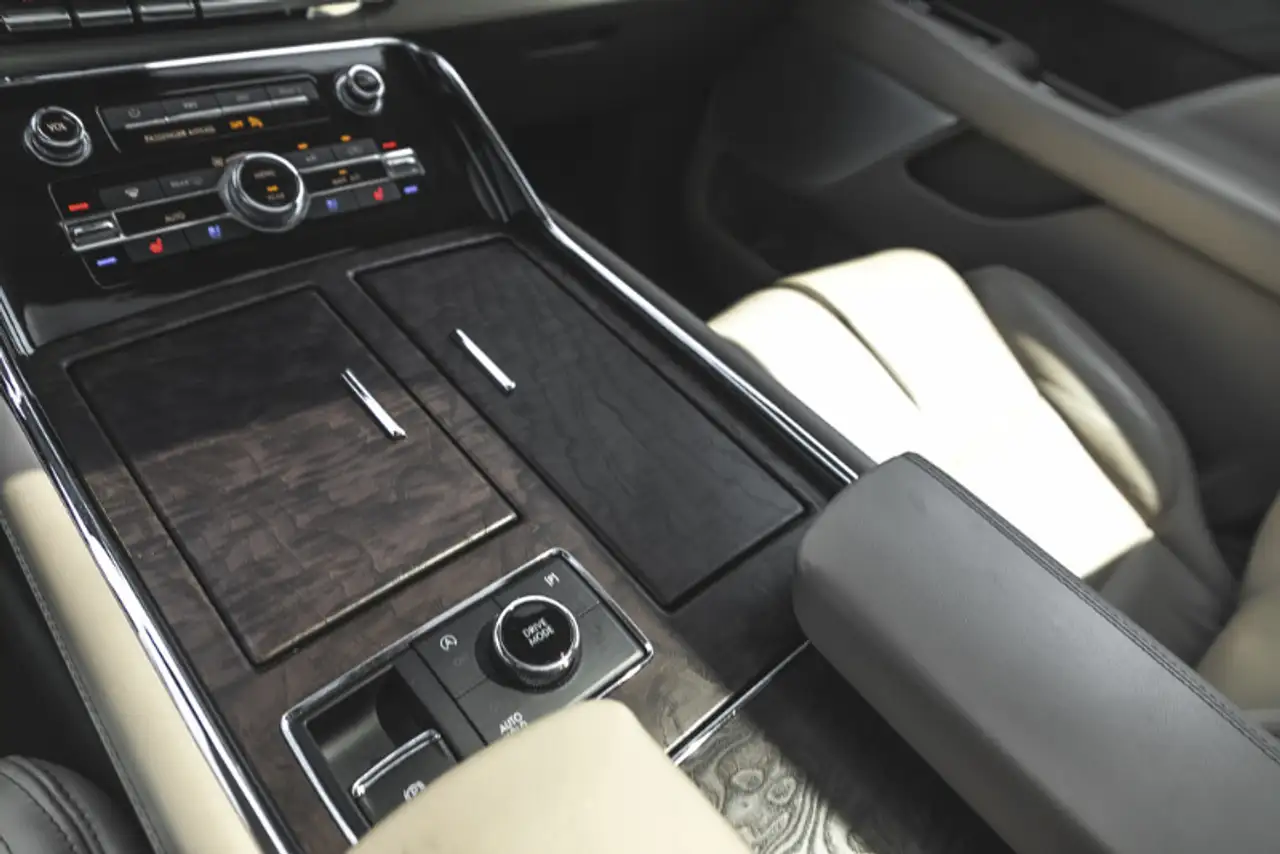 Lincoln Navigator снимка Lincoln Navigator