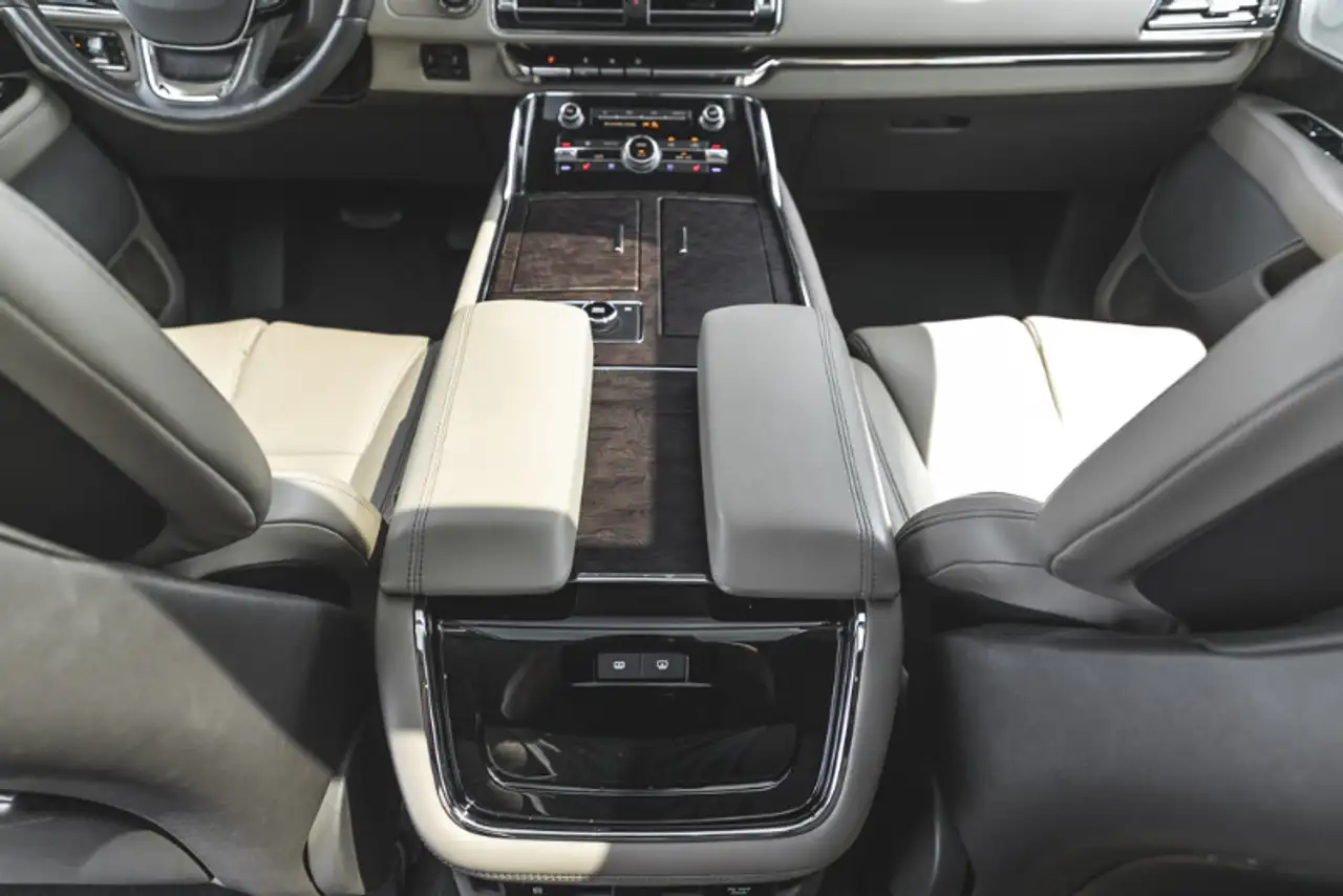 Lincoln Navigator снимка Lincoln Navigator