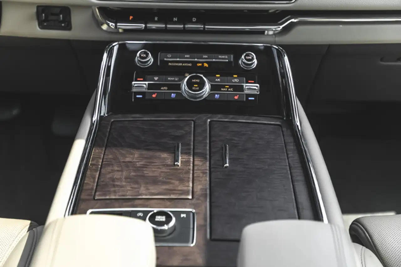 Lincoln Navigator снимка Lincoln Navigator