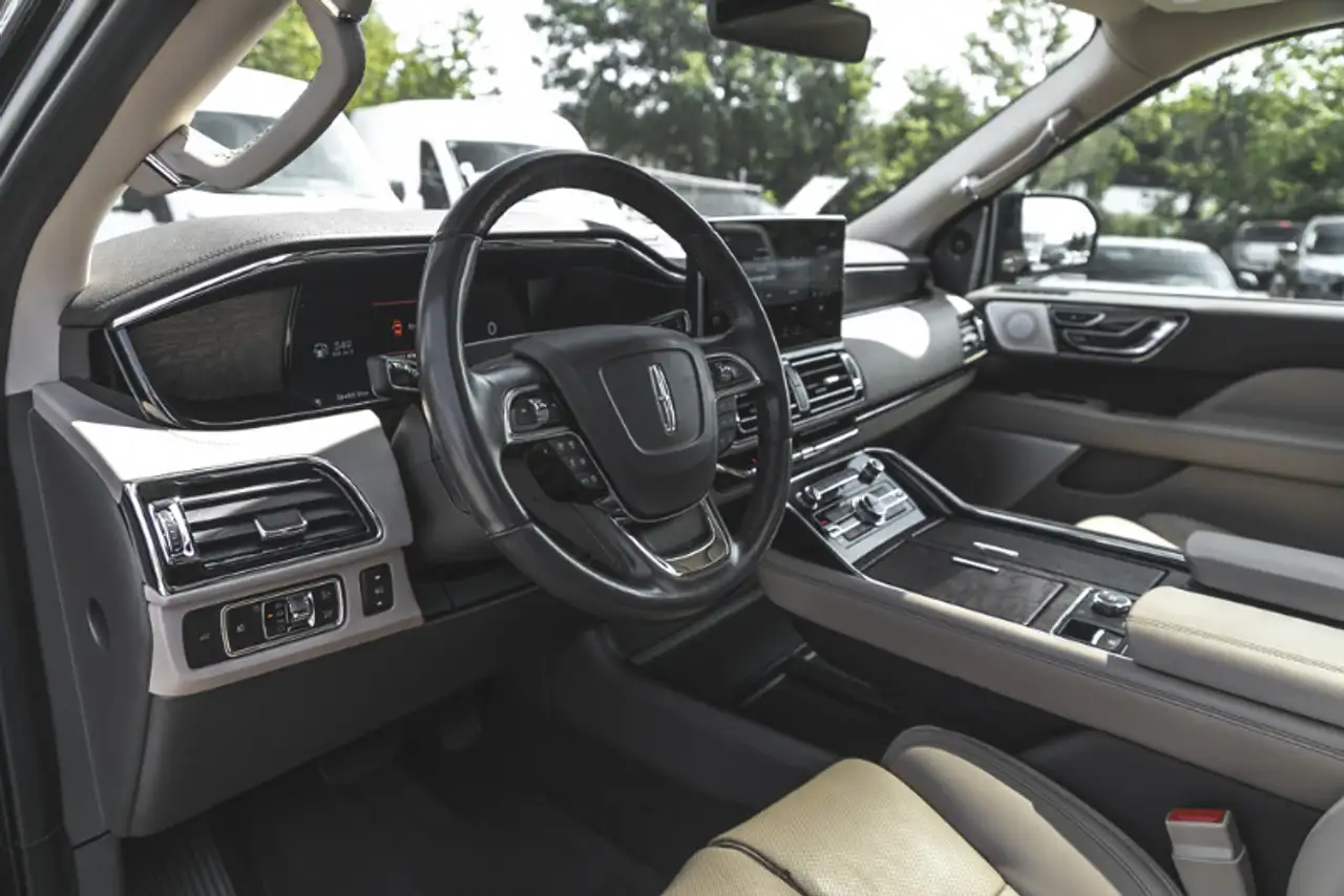 Lincoln Navigator снимка Lincoln Navigator