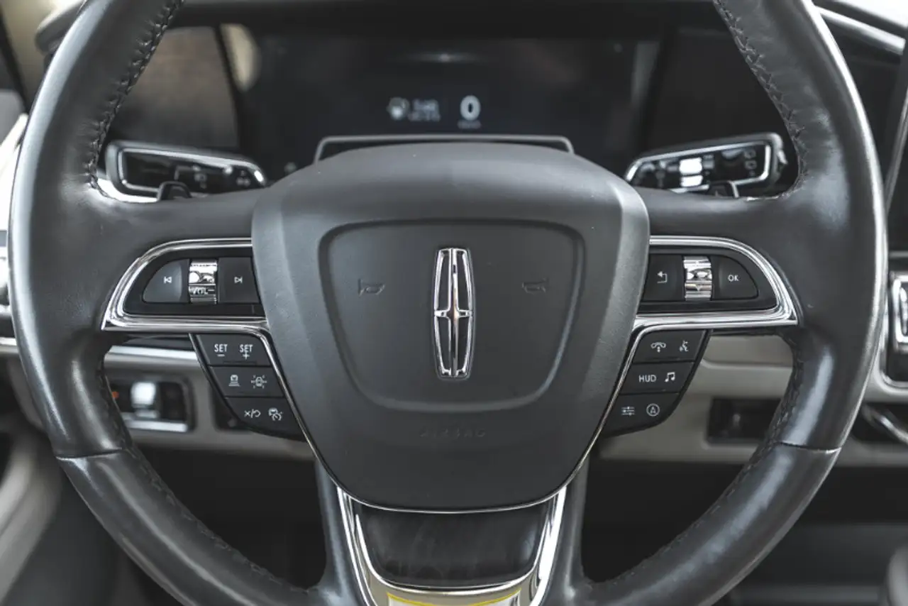 Lincoln Navigator снимка Lincoln Navigator