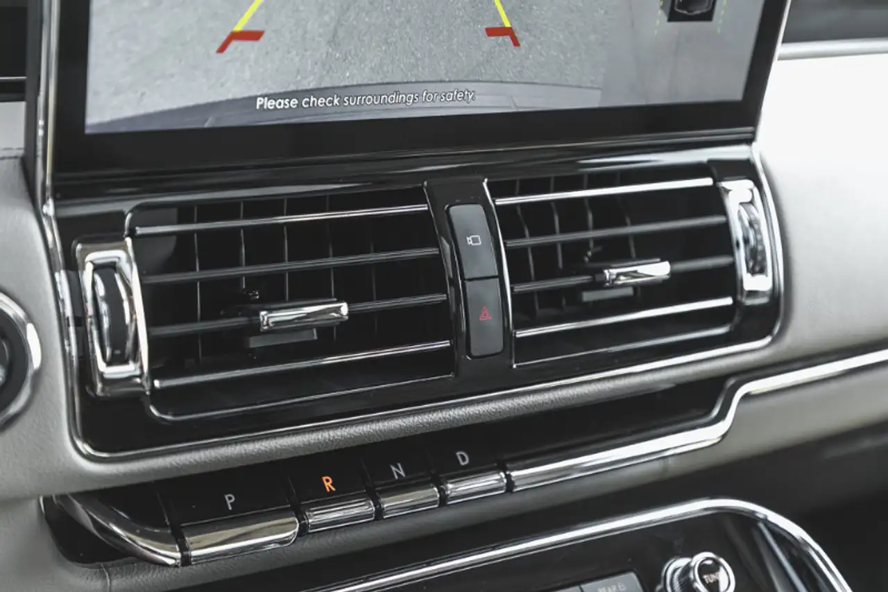 Lincoln Navigator снимка Lincoln Navigator