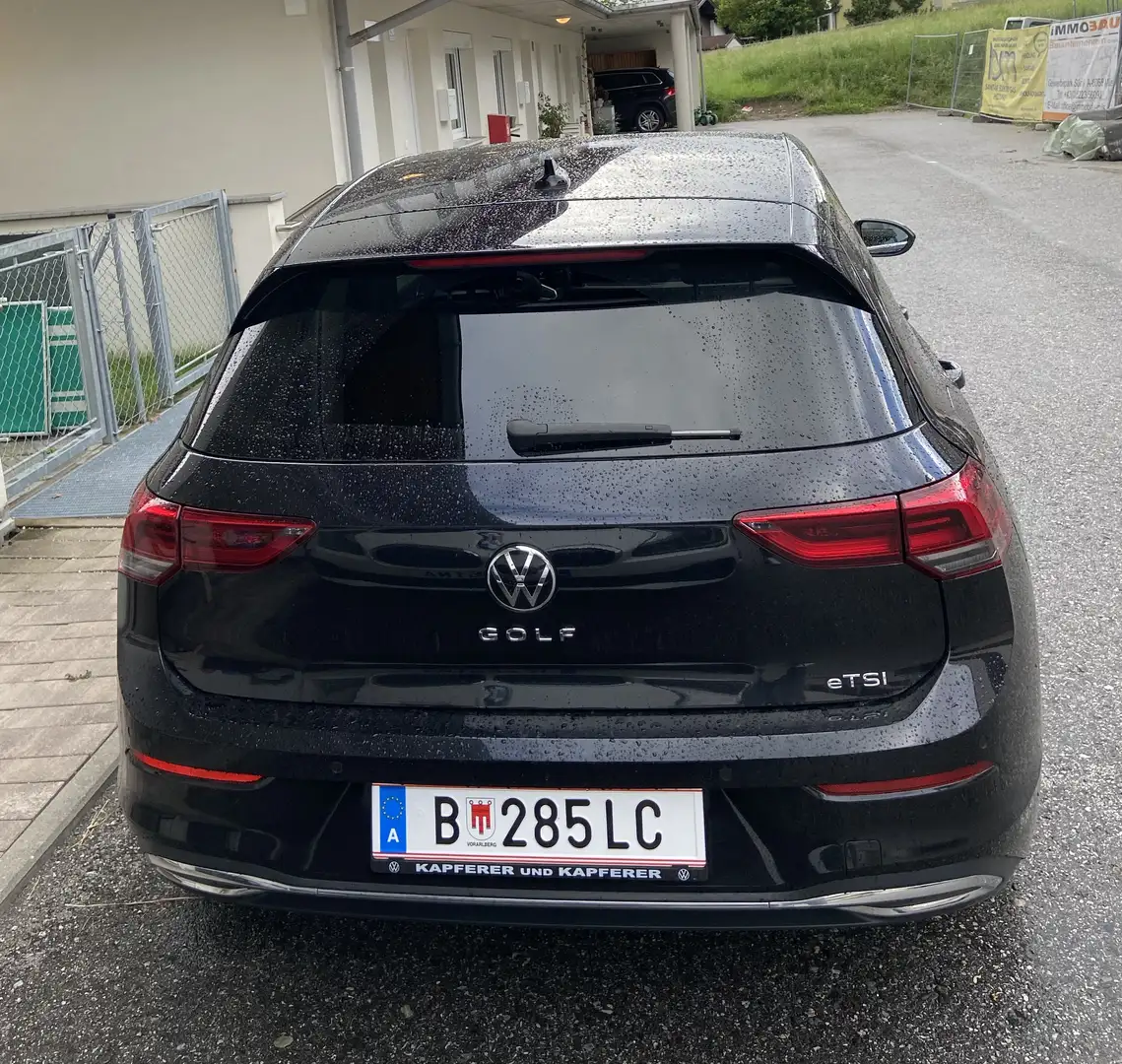 Volkswagen Golf Style eTSI Schwarz - 2