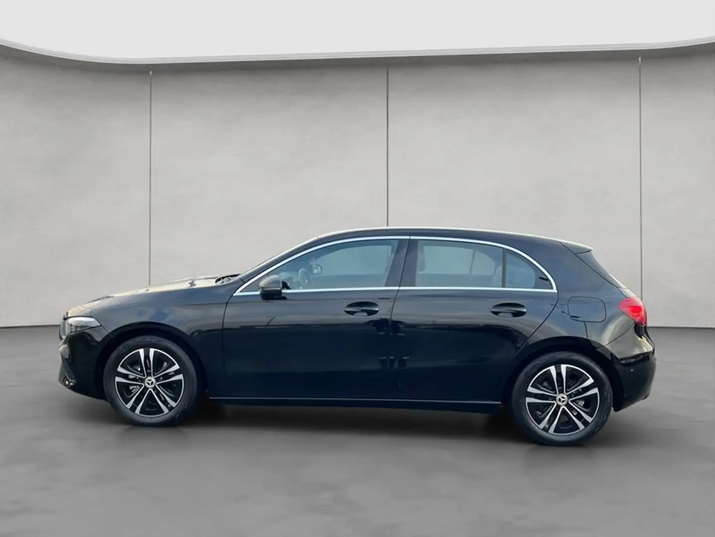 Mercedes-Benz A 180 A-Klasse Schwarz - 2