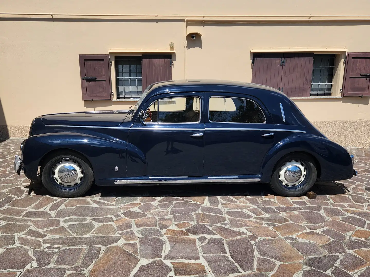 Lancia Aprilia Bi-lux Pininfarina Синій - 2