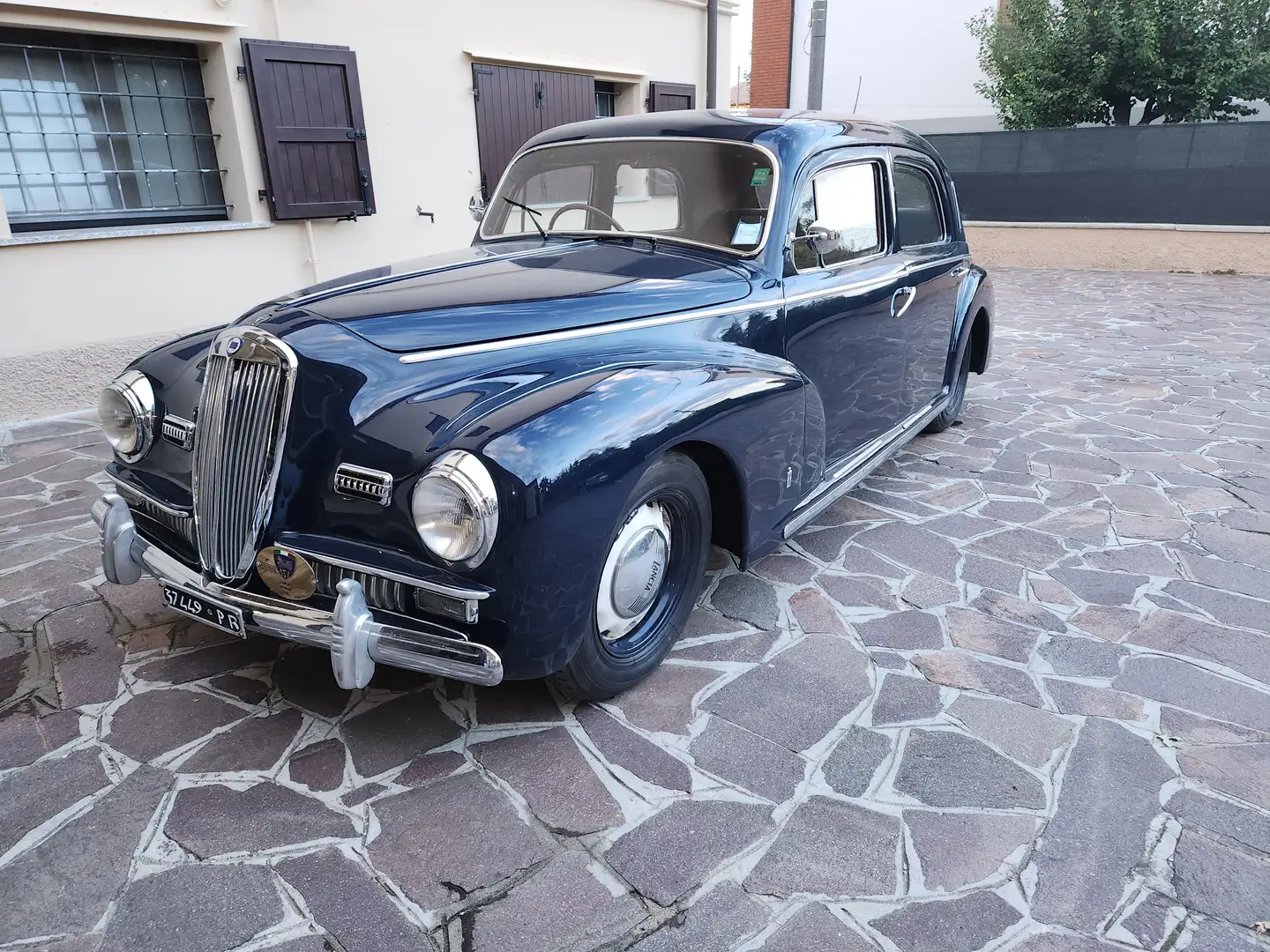 Lancia Aprilia Bi-lux Pininfarina Синій - 1