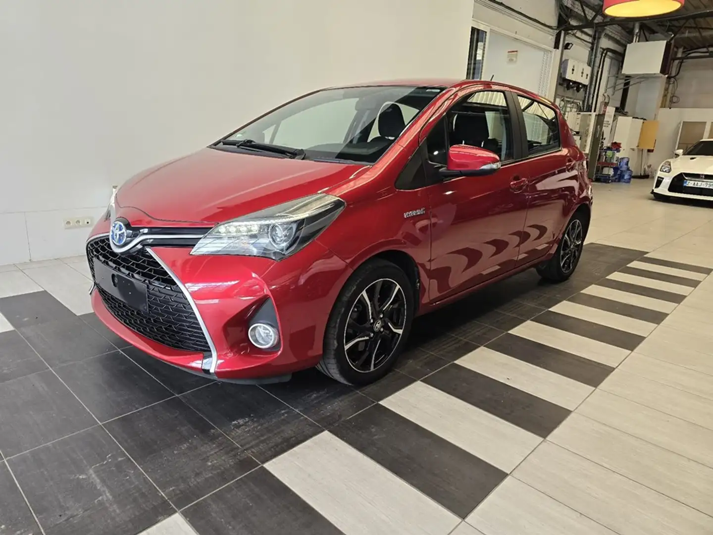 Toyota Yaris GPS//Camera//Garantie//WInterset//Zomerset Rood - 1