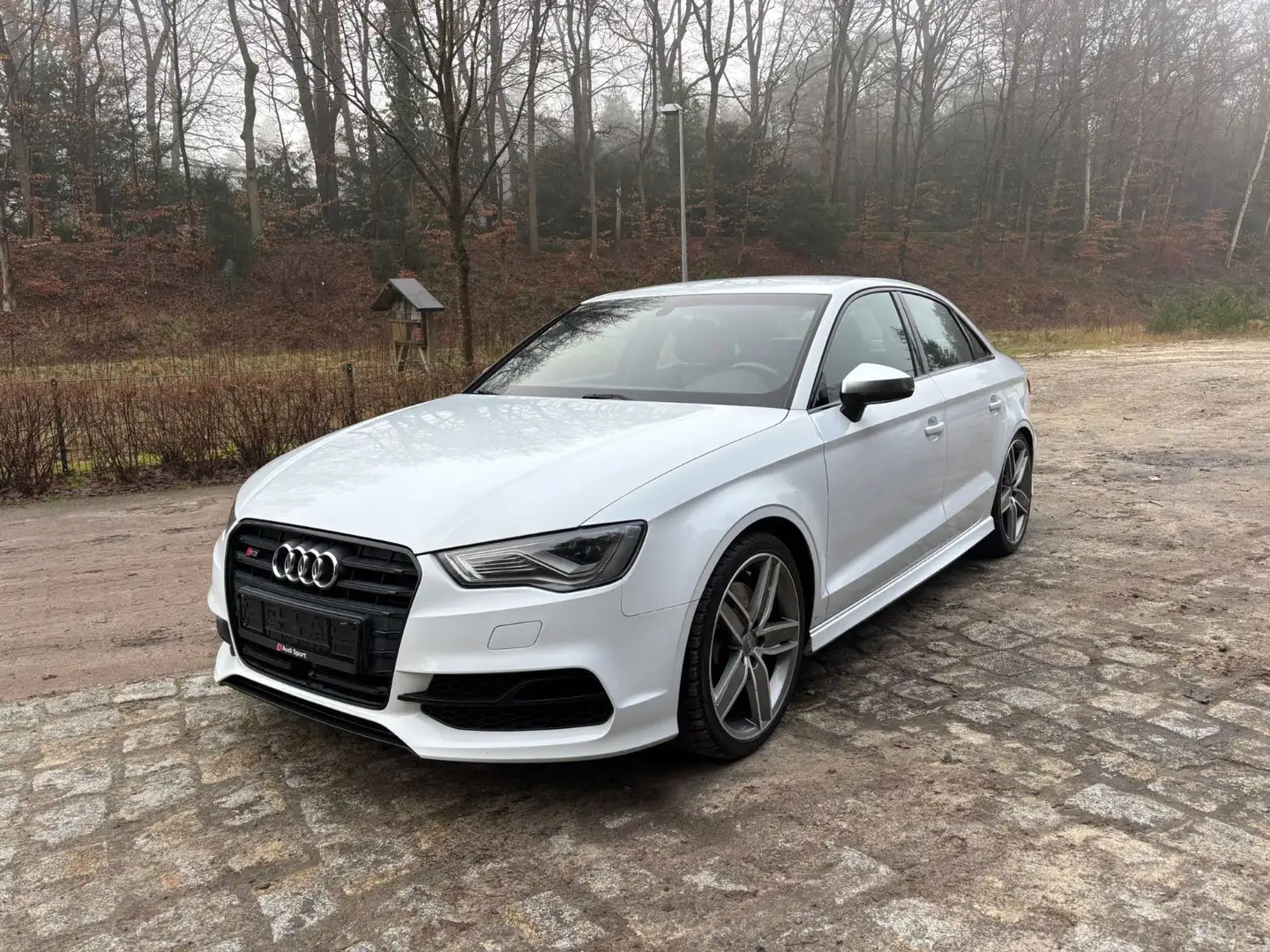 Audi S3 Lim. 2.0 TFSI quattro Weiß - 1