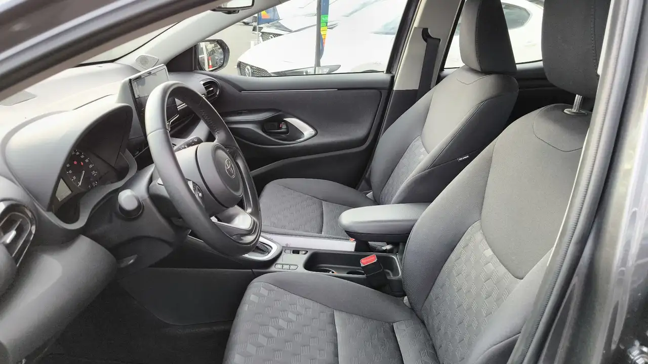 Toyota Yaris Yaris — photo 14