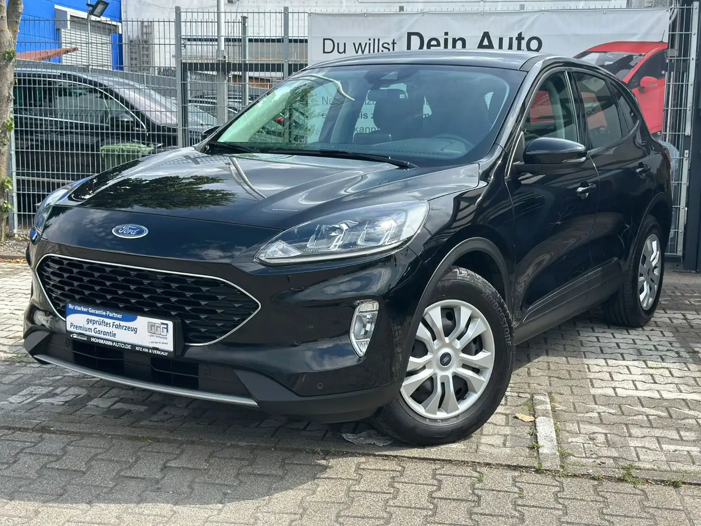 Ford Kuga Aut. PDC+TEMPOMAT+SHZ+LED+CARPLAY Schwarz - 1