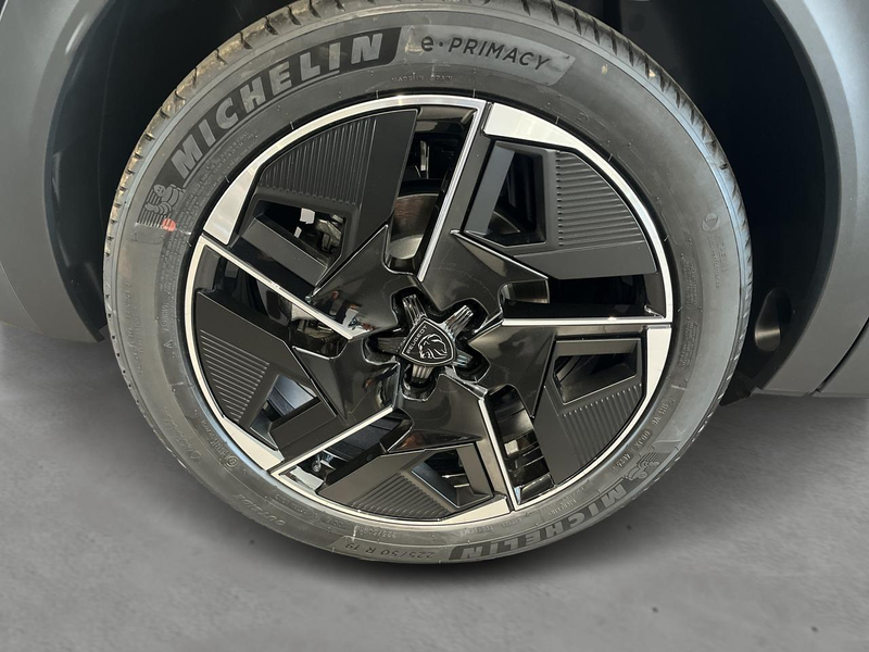 Peugeot 408 e-408 210 Allure — photo 6