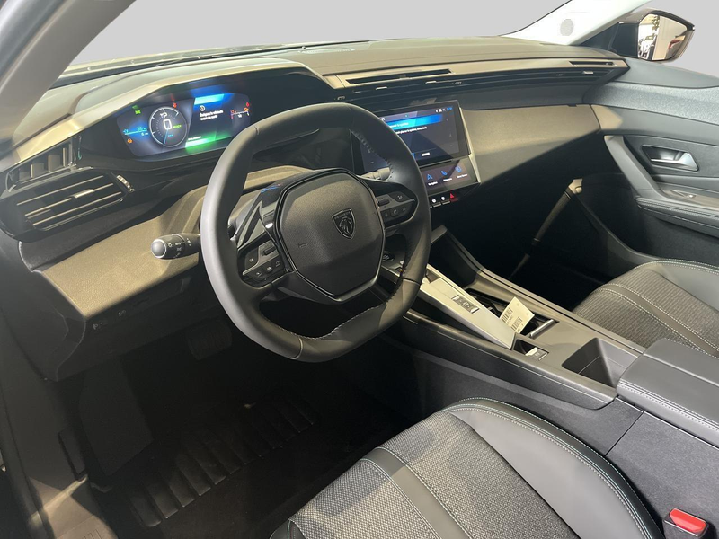 Peugeot 408 e-408 210 Allure — photo 9