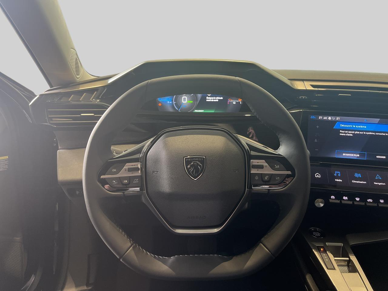 Peugeot 408 e-408 210 Allure — photo 10