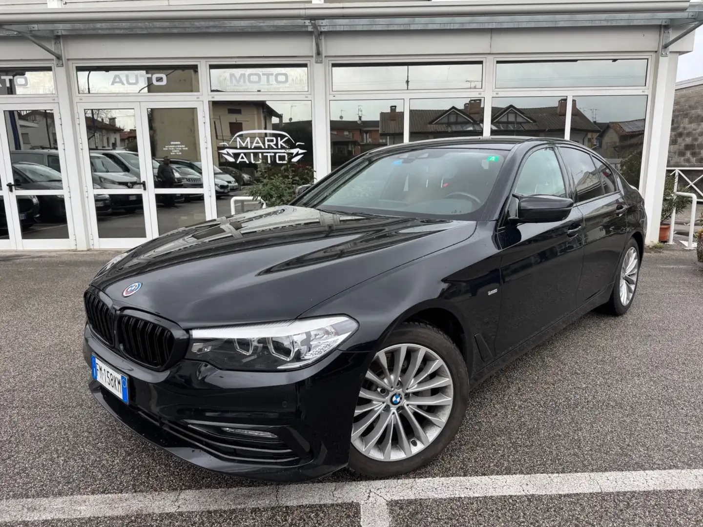 BMW 530 530d xDrive Luxury Nero - 1