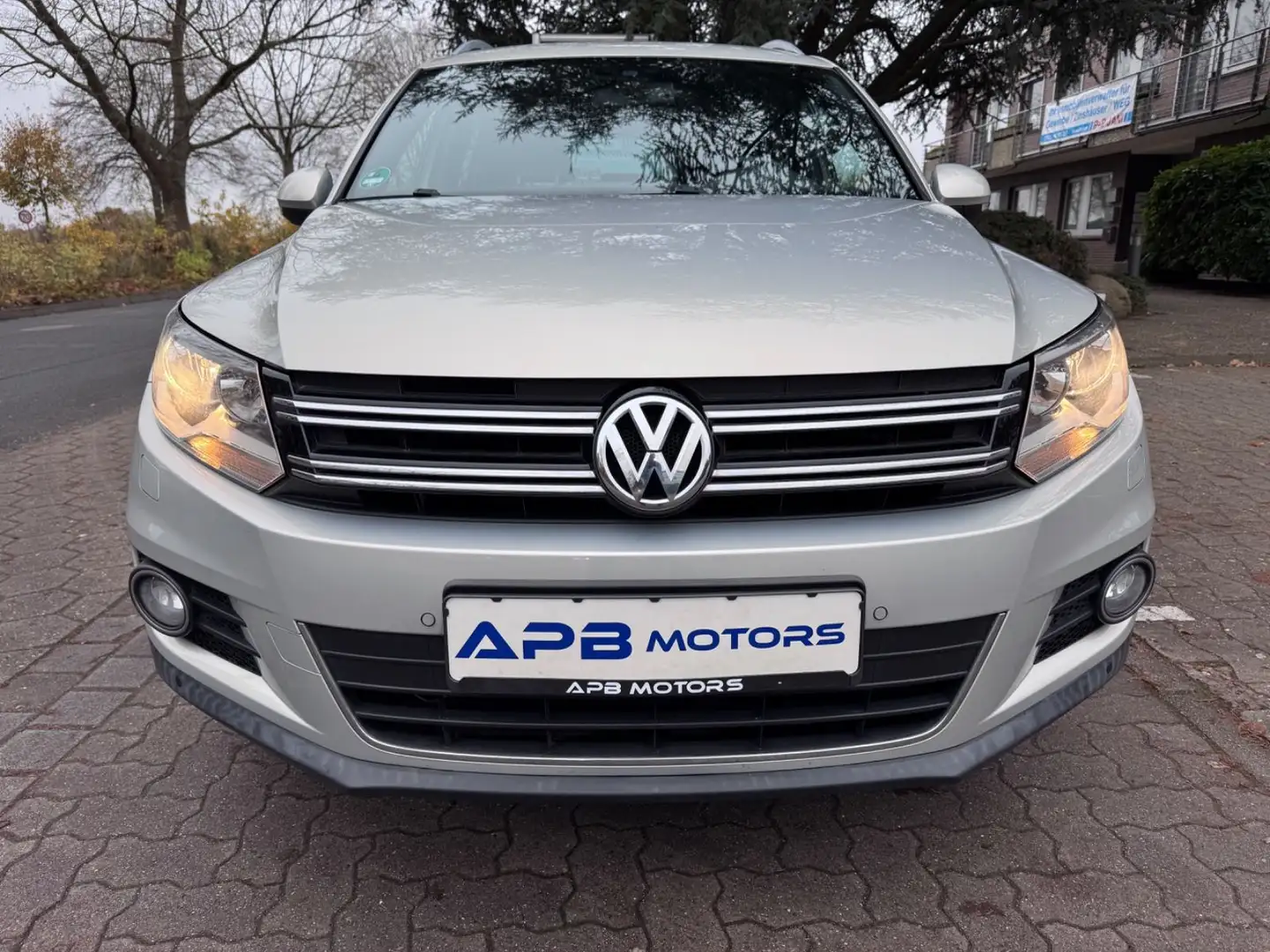 Volkswagen Tiguan TIGUAN LOUNGE BMT KAMERA NAVI PDC SHZ 1.HAND Argent - 2