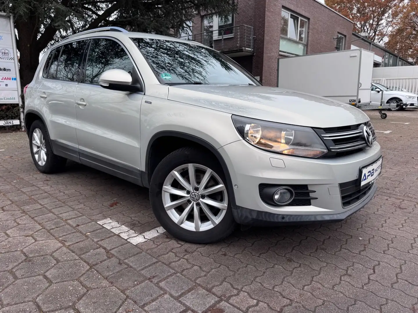 Volkswagen Tiguan TIGUAN LOUNGE BMT KAMERA NAVI PDC SHZ 1.HAND Argent - 1
