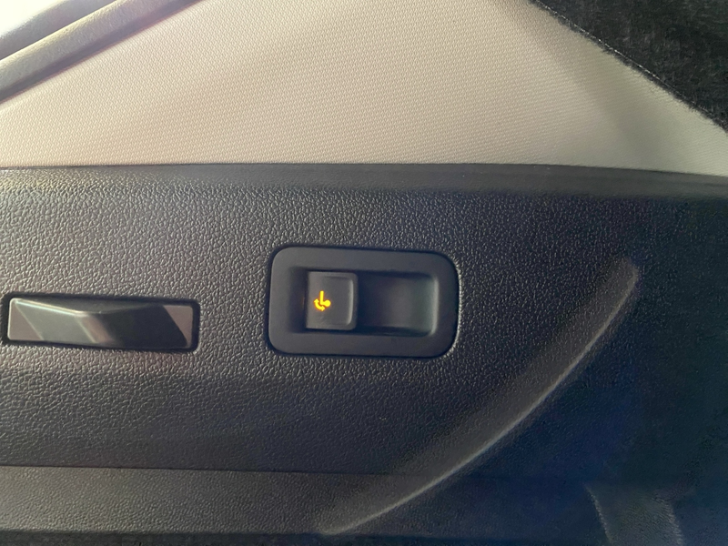Volkswagen T-Roc 1.5 eTSI DSG Life  / LED RFK — photo 15