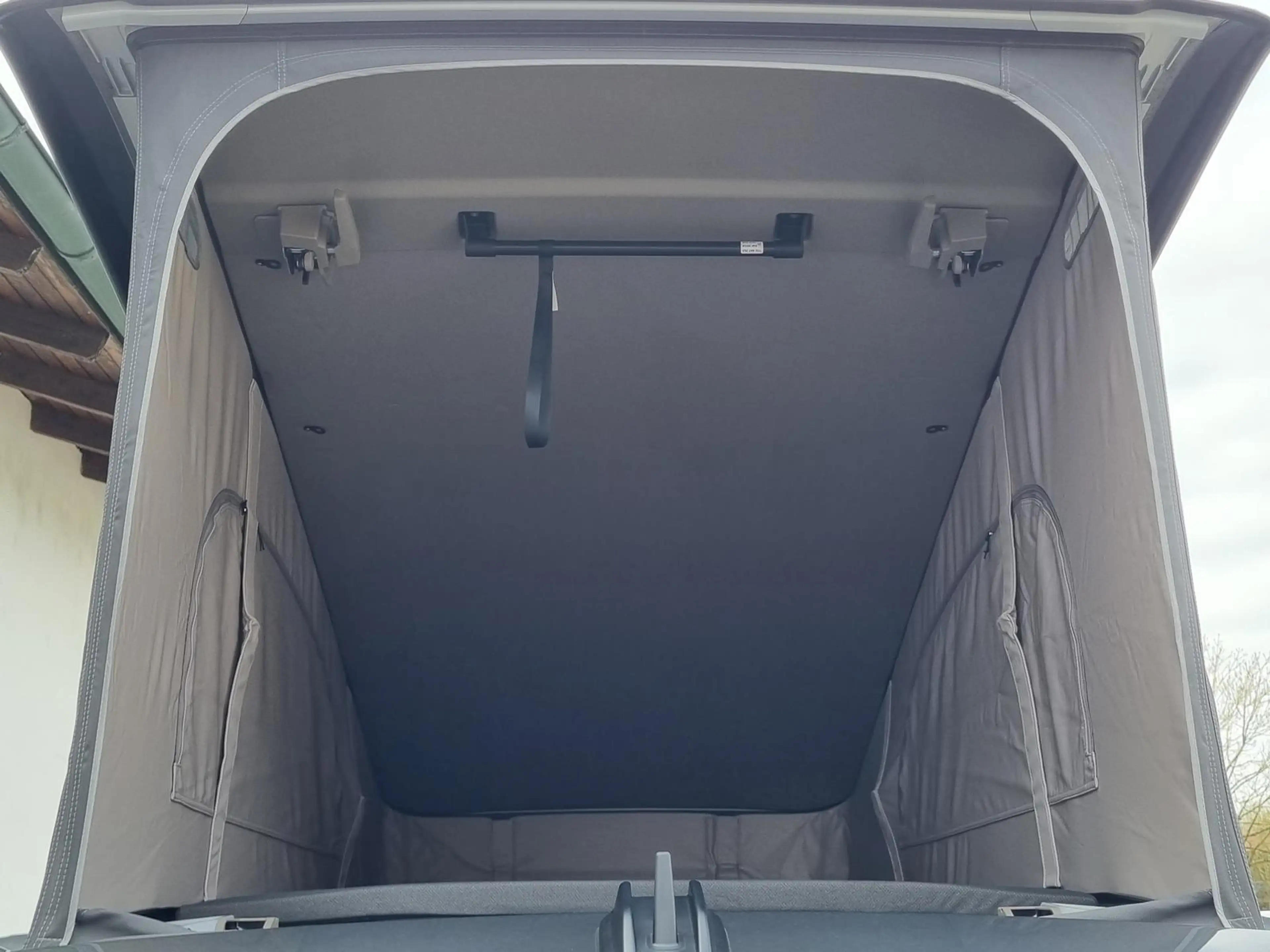 Volkswagen T7 California Beach Camper 2.0 TDI DSG + AHK + Luftstandheizung — photo 14