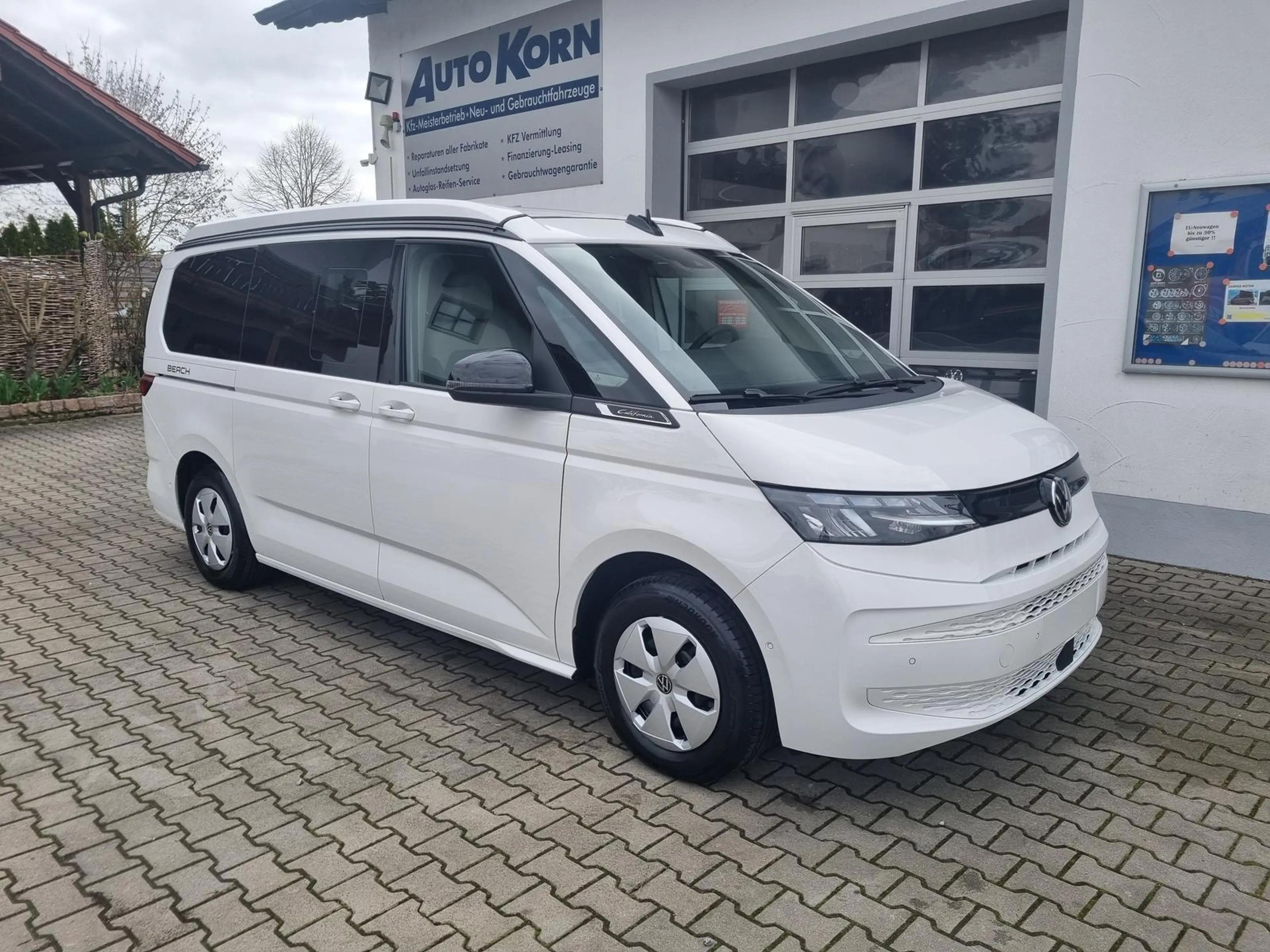 Volkswagen T7 California Beach Camper 2.0 TDI DSG + AHK + Luftstandheizung — photo 6