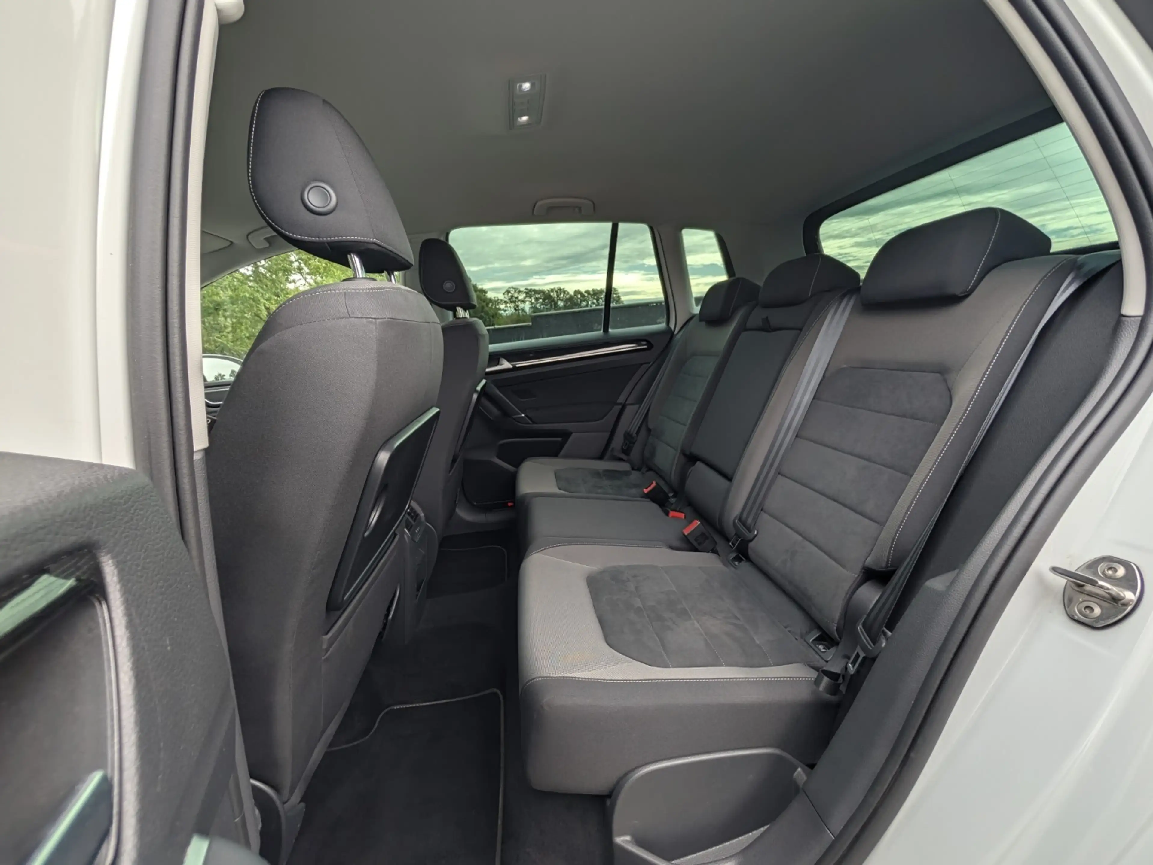 Volkswagen Golf Sportsvan 1.5 150PK Highline | Dynaudio | Stoel- Stuurverw. — photo 7