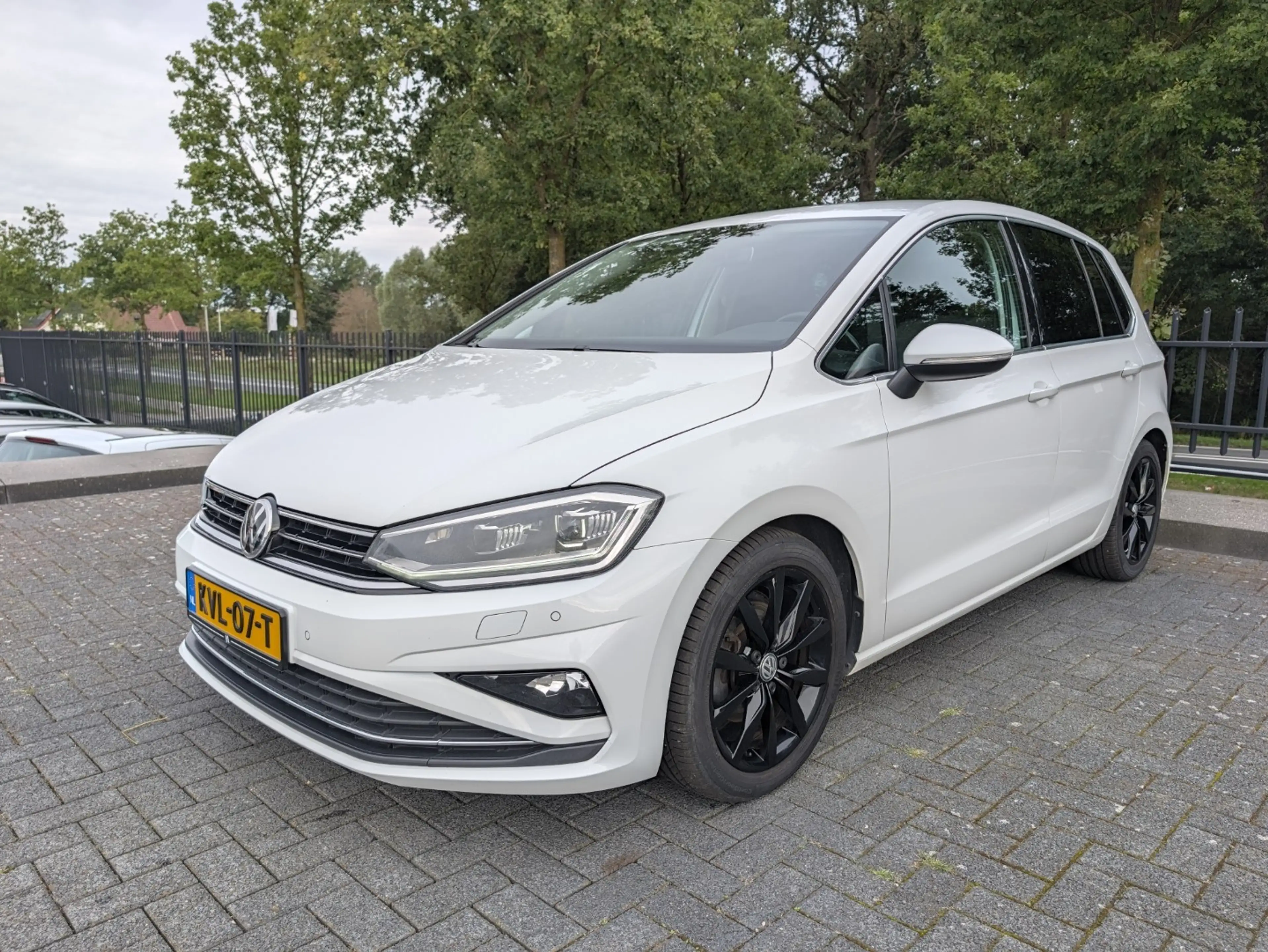 Volkswagen Golf Sportsvan 1.5 150PK Highline | Dynaudio | Stoel- Stuurverw.