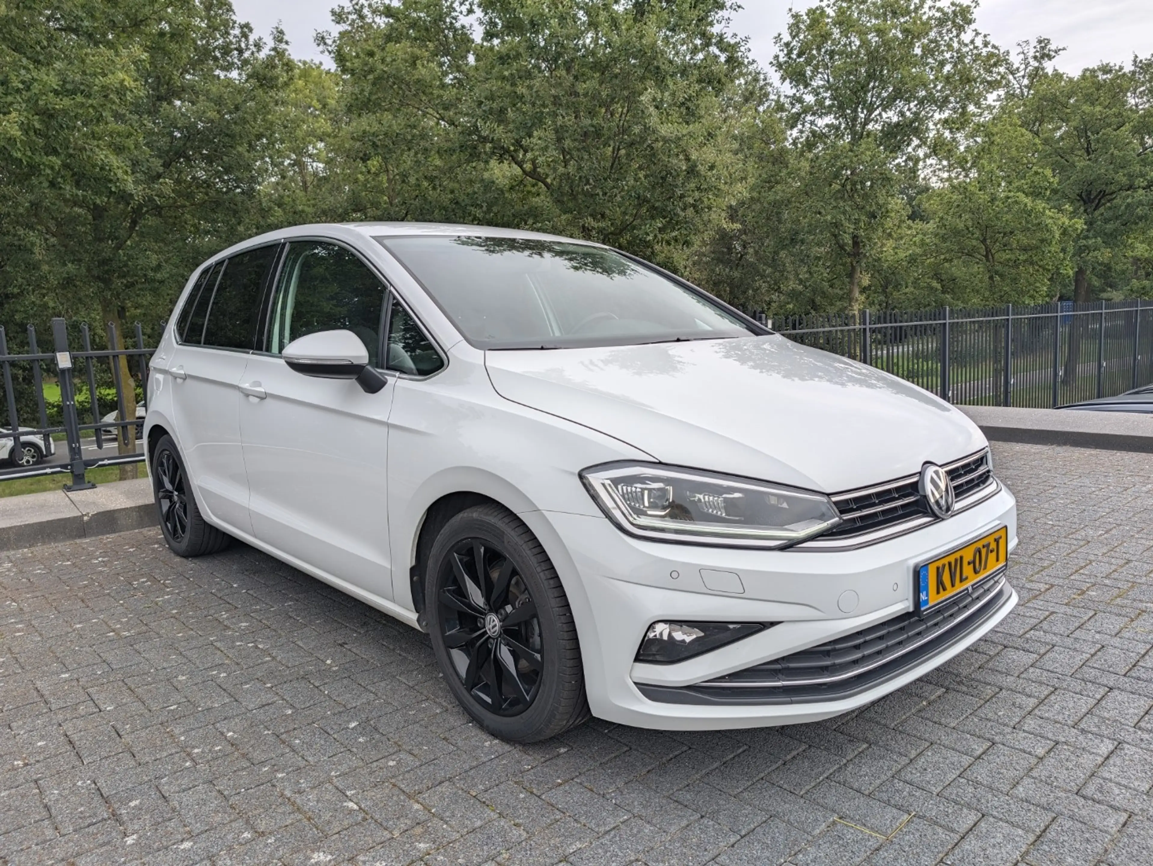 Volkswagen Golf Sportsvan 1.5 150PK Highline | Dynaudio | Stoel- Stuurverw. — photo 2
