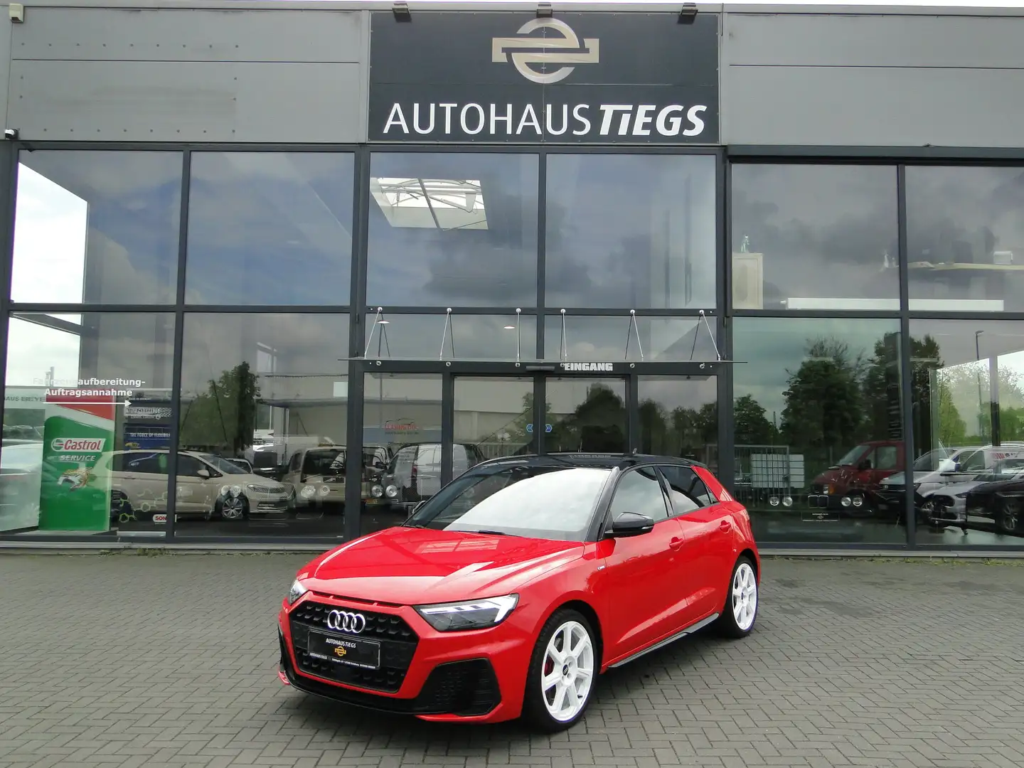 Audi A1 A1 Sportback 35 TFSI S line AUTOMATIK 1.HAND LED Rot - 1