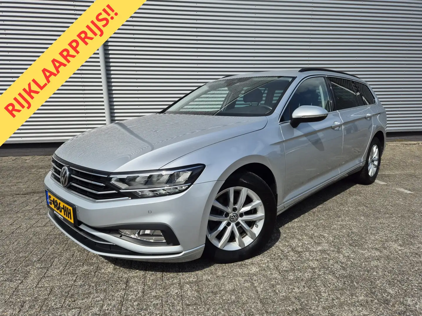 Volkswagen Passat Variant 1.5 TSI Comfort Business New Model,Navigatie,ACC,p Zilver - 1