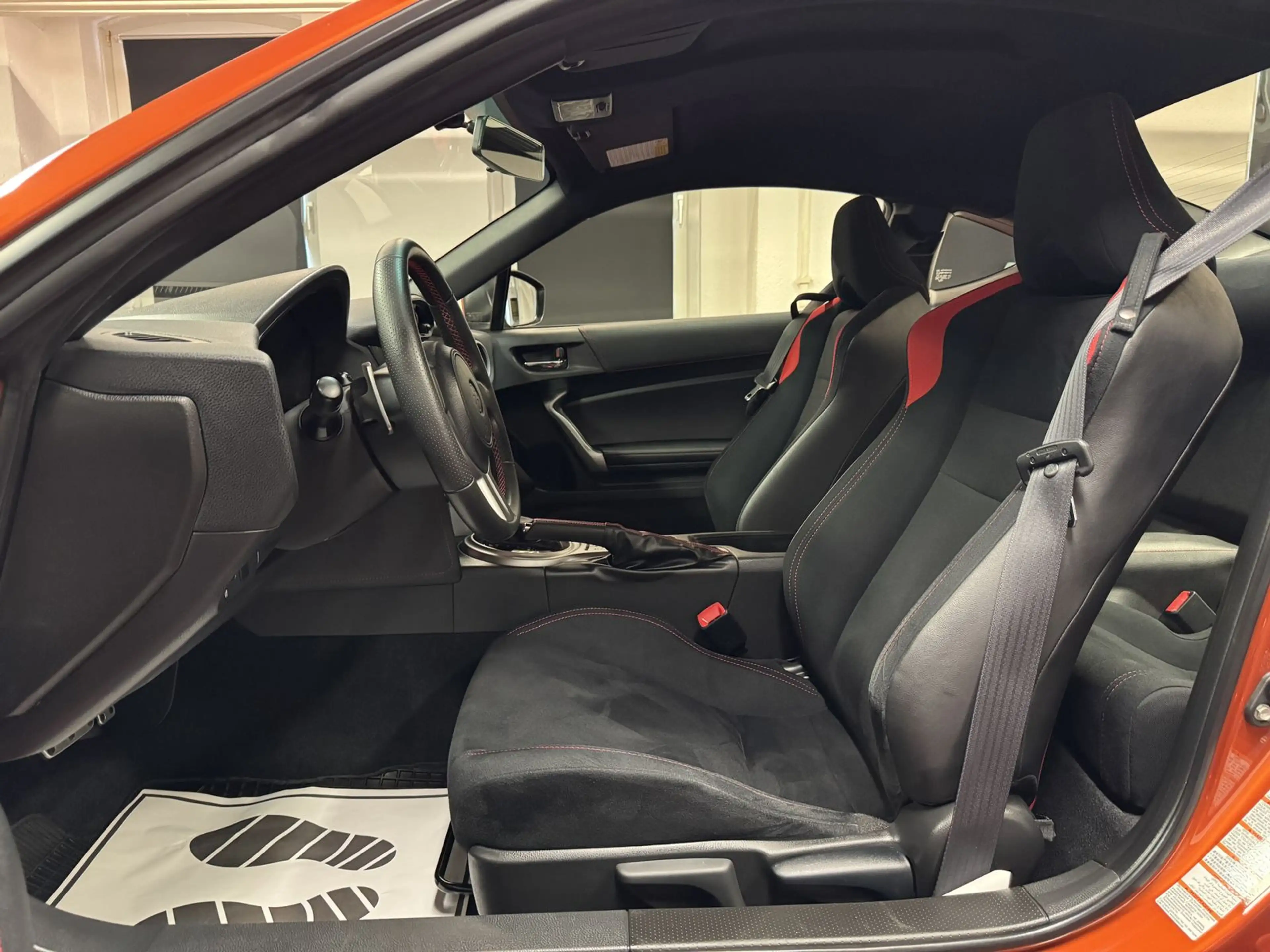 Toyota GT86 AUTOMATIK*1.HD* 48 TKM*NAVIGATION* — photo 9