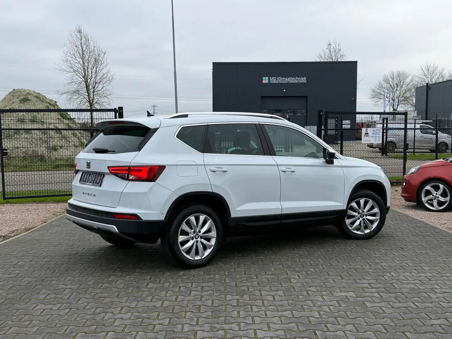 SEAT Ateca 1.0 EcoTSI Style | Trekhaak | Dealer onderhouden | Blanco - 2