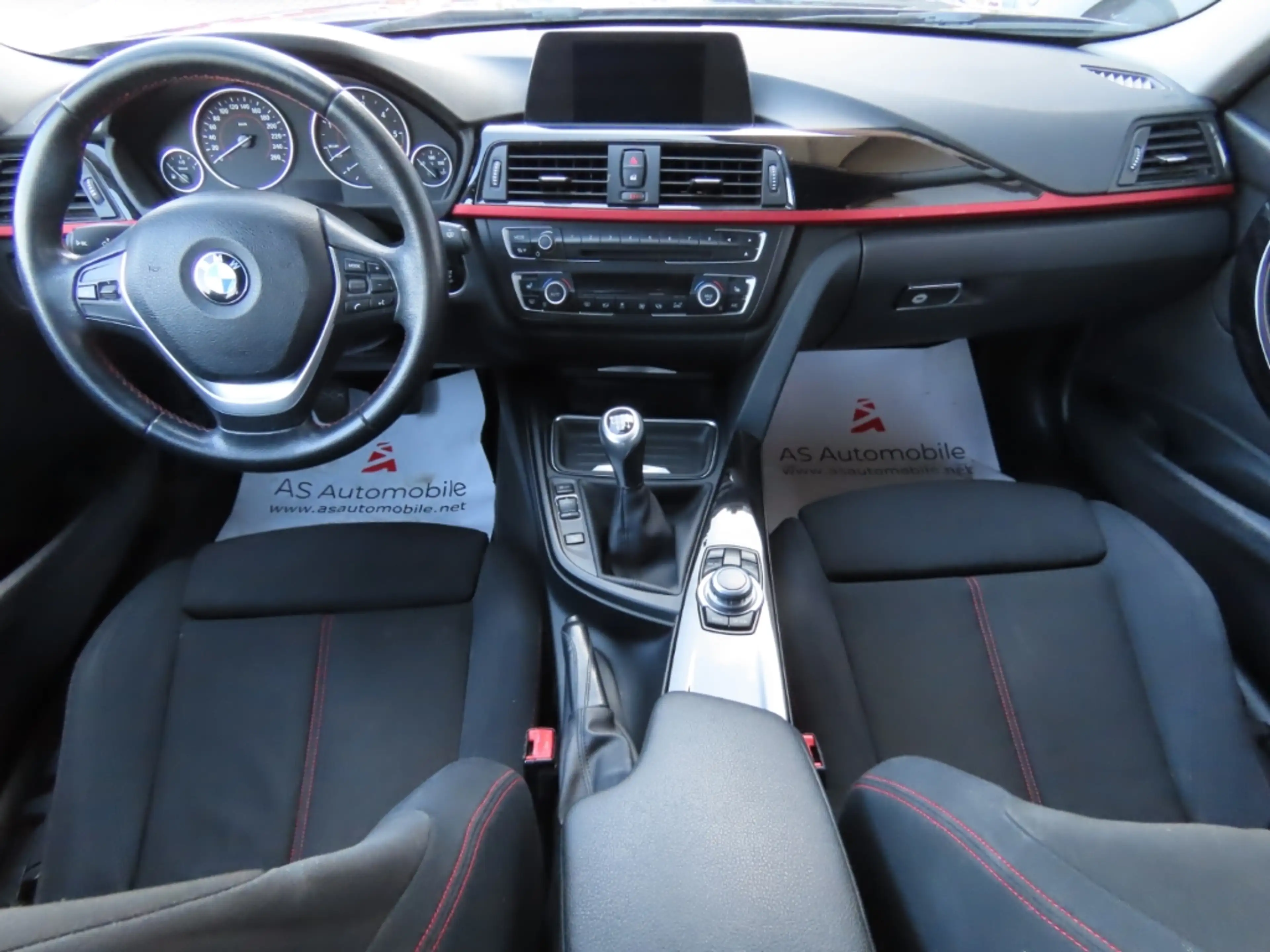 BMW 316 d Touring Bi-Xenon*Navi*SHZ*PDCv+h*8-fach — photo 11