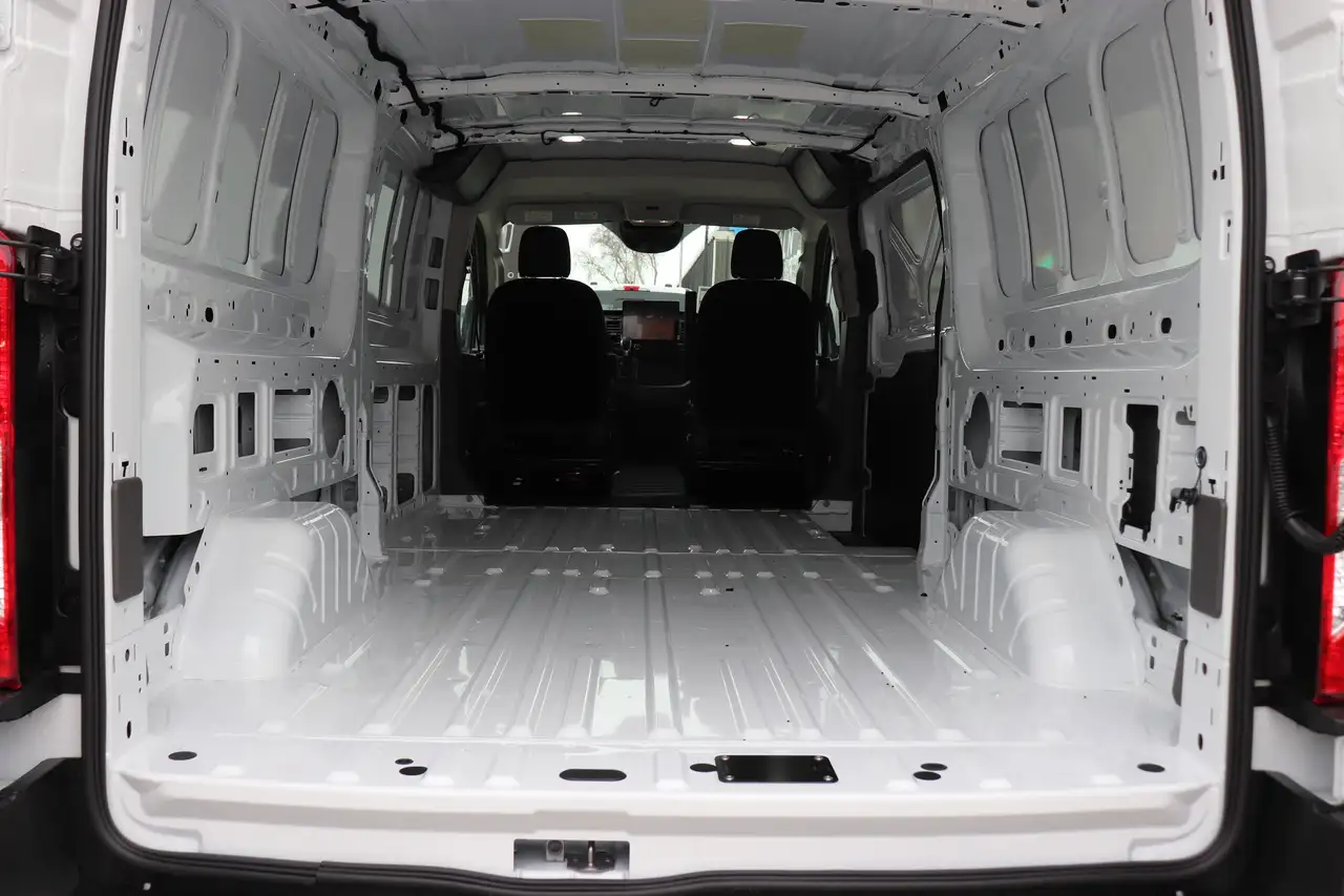 Ford Transit Cargo Van снимка Ford Transit Cargo Van