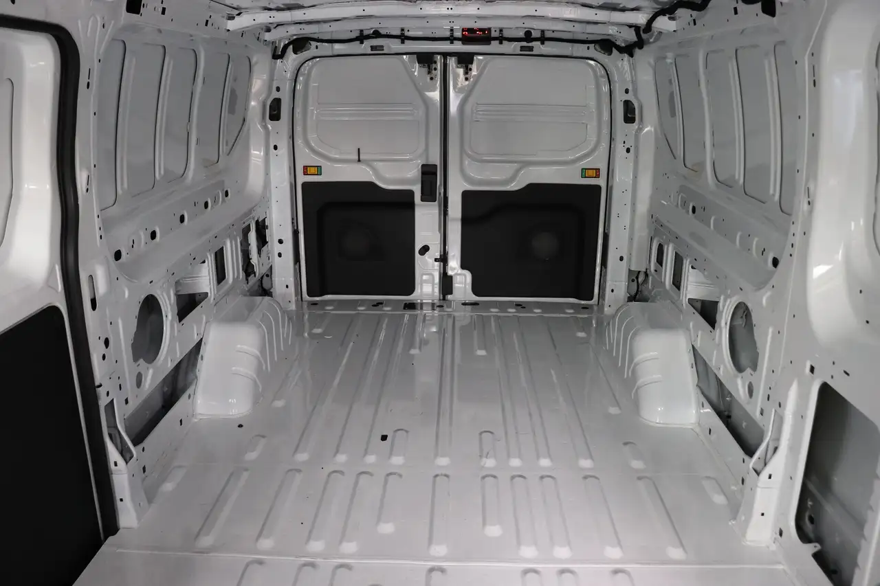 Ford Transit Cargo Van снимка Ford Transit Cargo Van