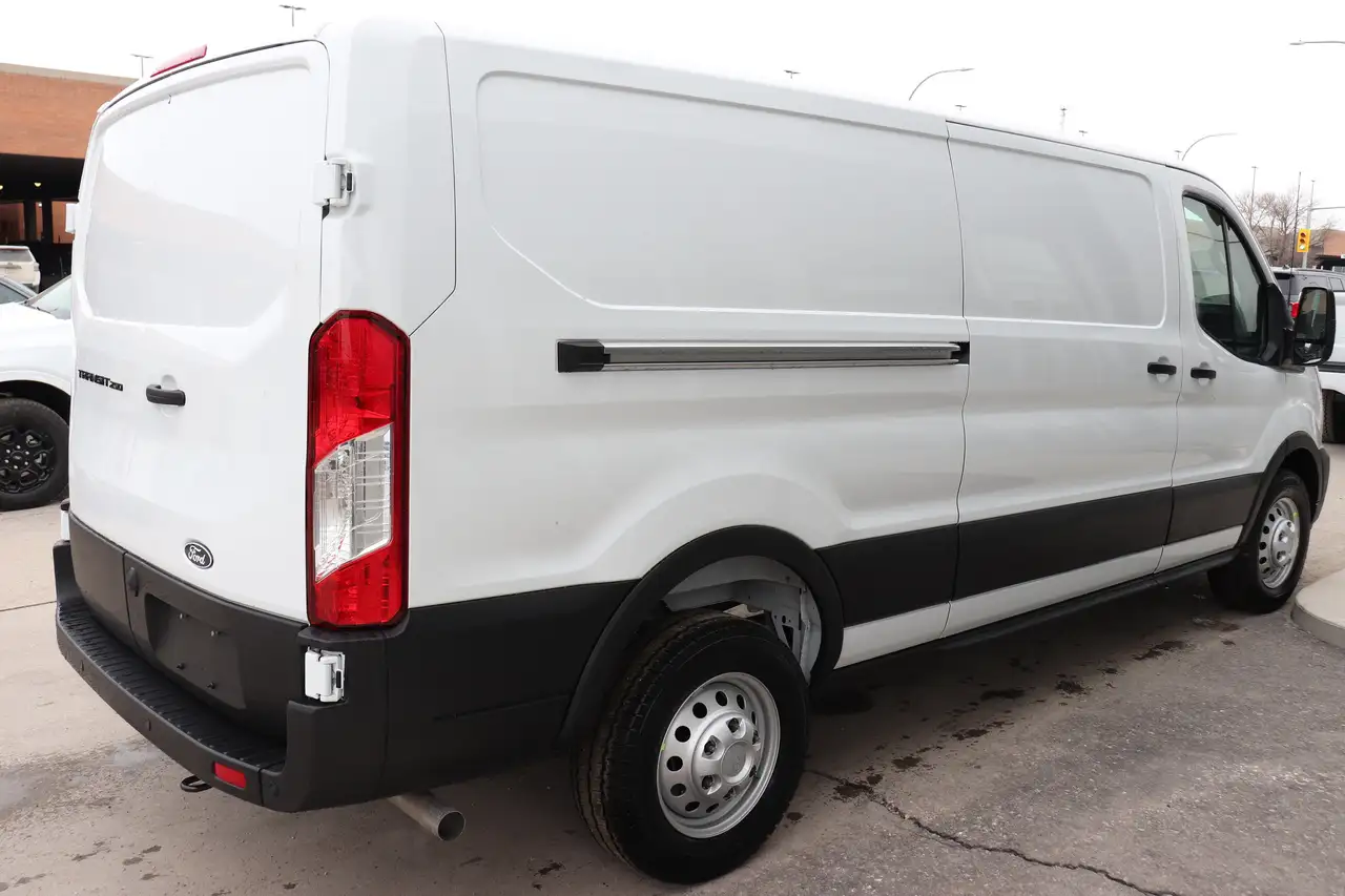 Ford Transit Cargo Van снимка Ford Transit Cargo Van