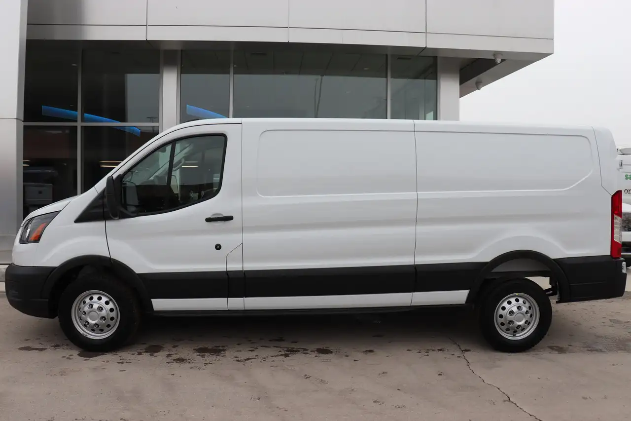 Ford Transit Cargo Van снимка Ford Transit Cargo Van