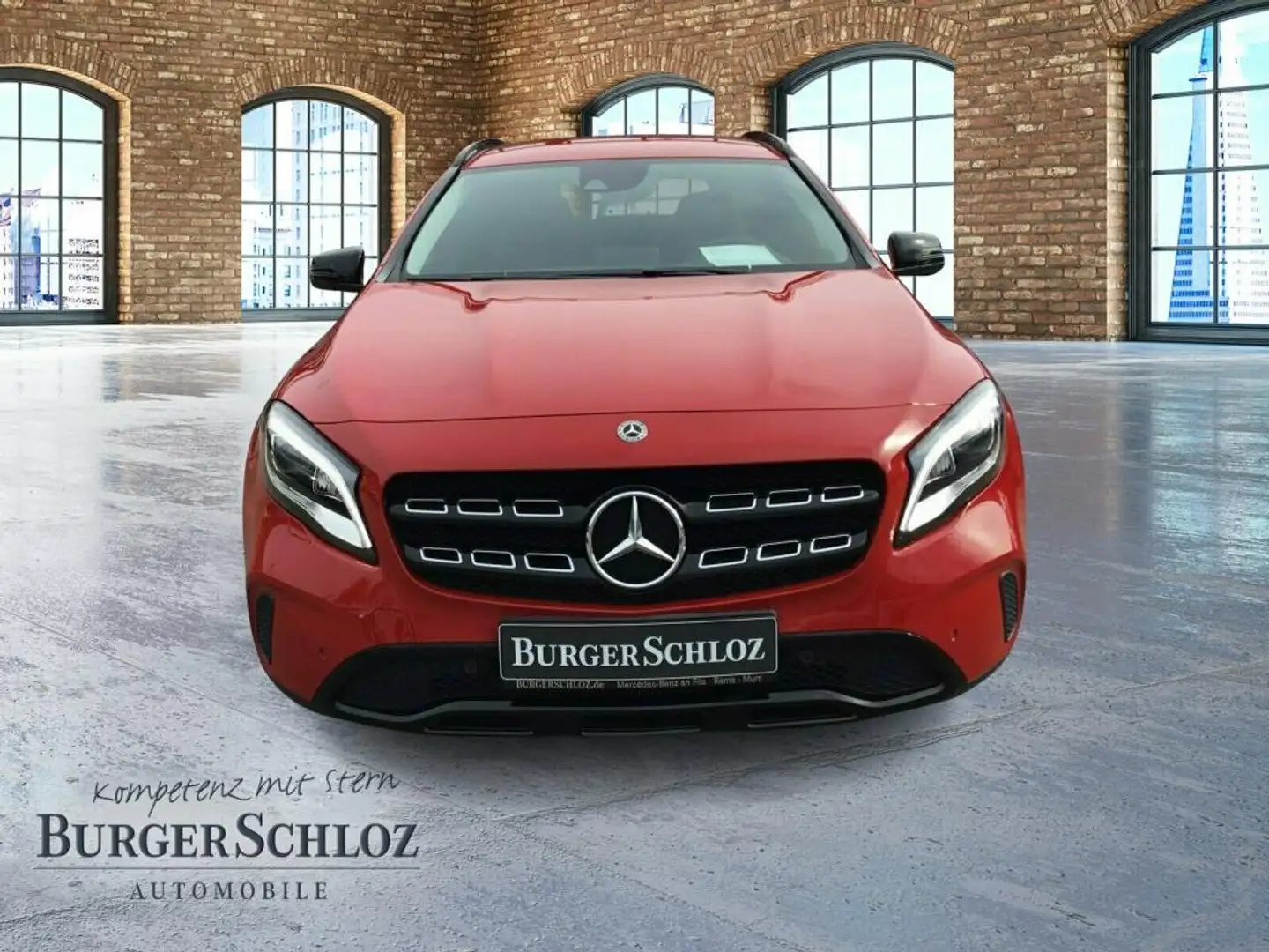 Mercedes-Benz GLA 200 AHK Kam. KeyLess KlimaA LED LM Navi PDC Rot - 2
