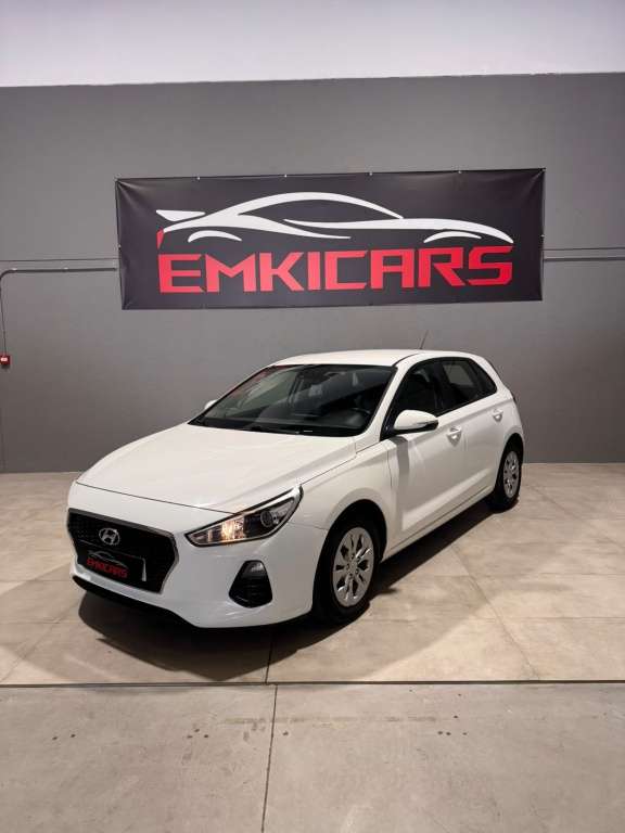 Hyundai i30 1.6CRDi Klass Max 95 - foto 1