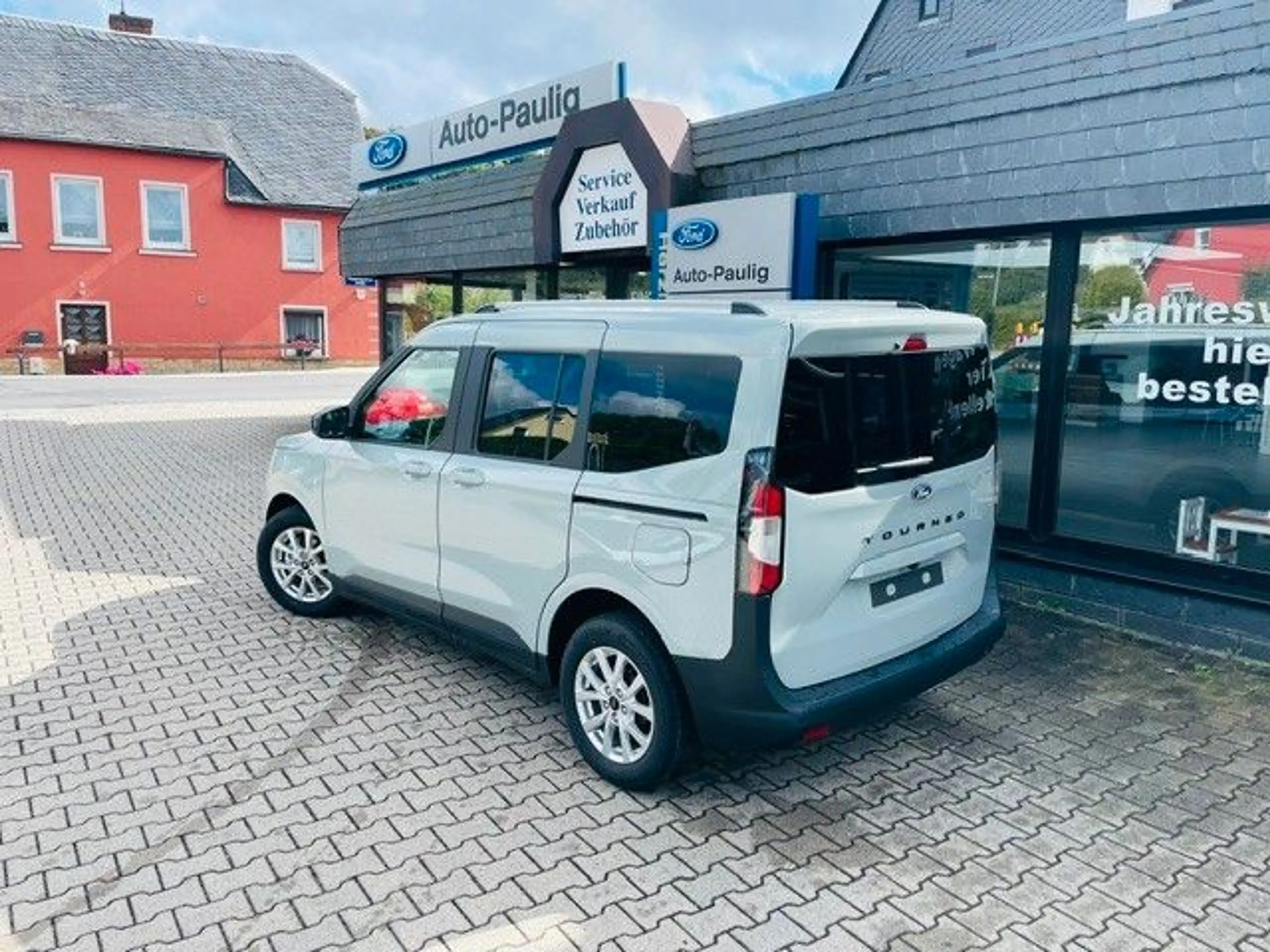 Ford Tourneo Courier Titanium Aktion — photo 4