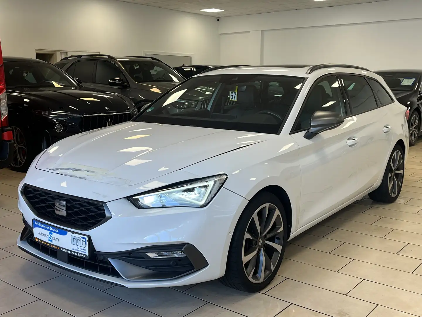 SEAT Leon eTSI FR-Line Navi*CarPlay*ACC*R-Cam*1H*Pano Blanco - 1