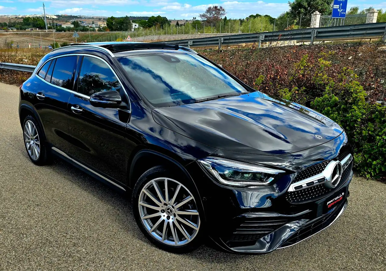 Mercedes-Benz GLA 220
