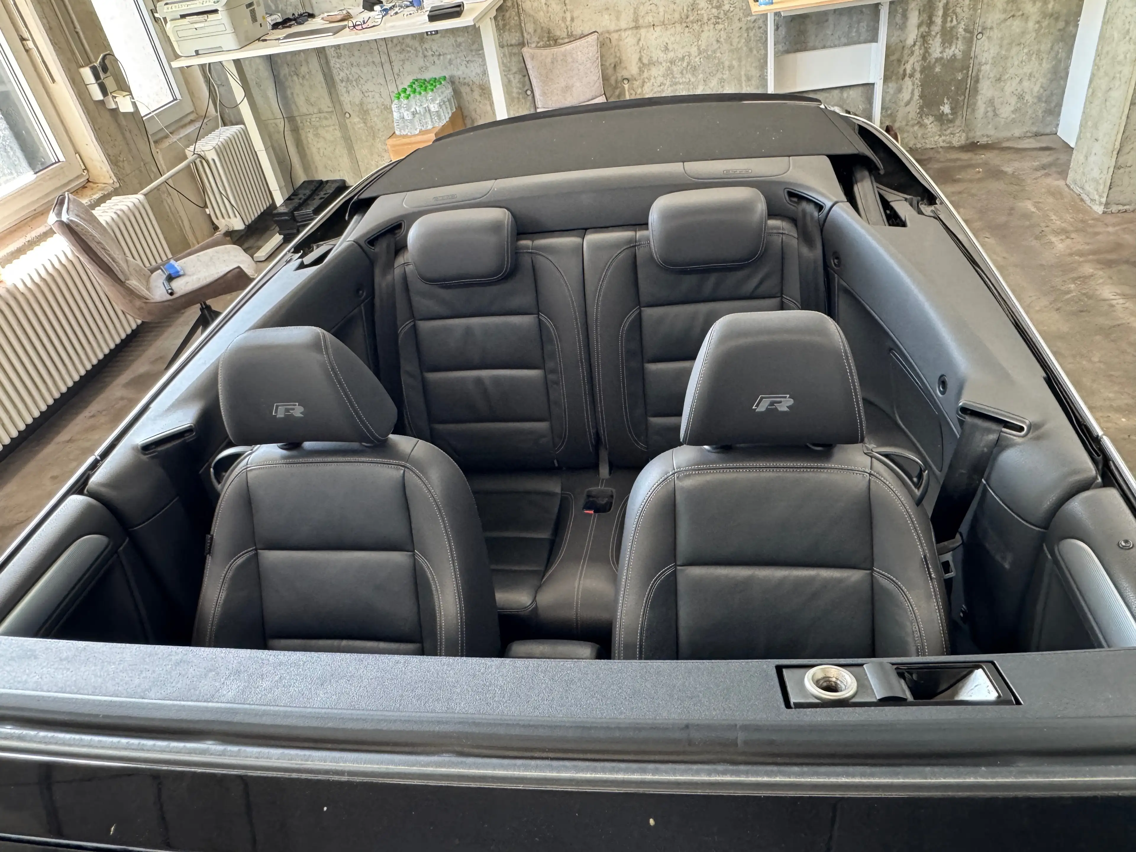Volkswagen Golf Cabriolet R in schönen Zustand — photo 10